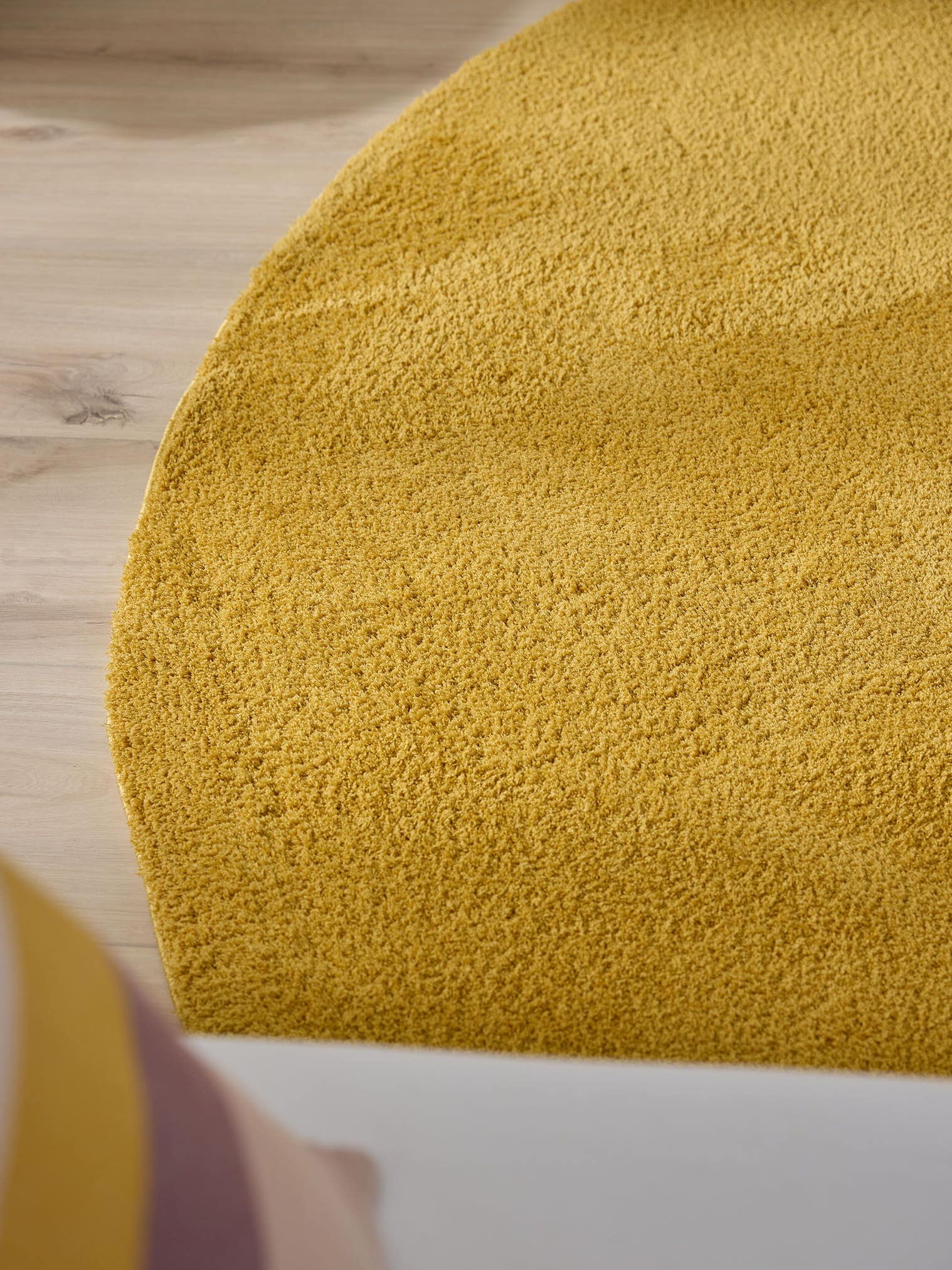 Tappeto di 100% Poliestere in Giallo con pelo alto 31 - 40 mm da benuta Nest