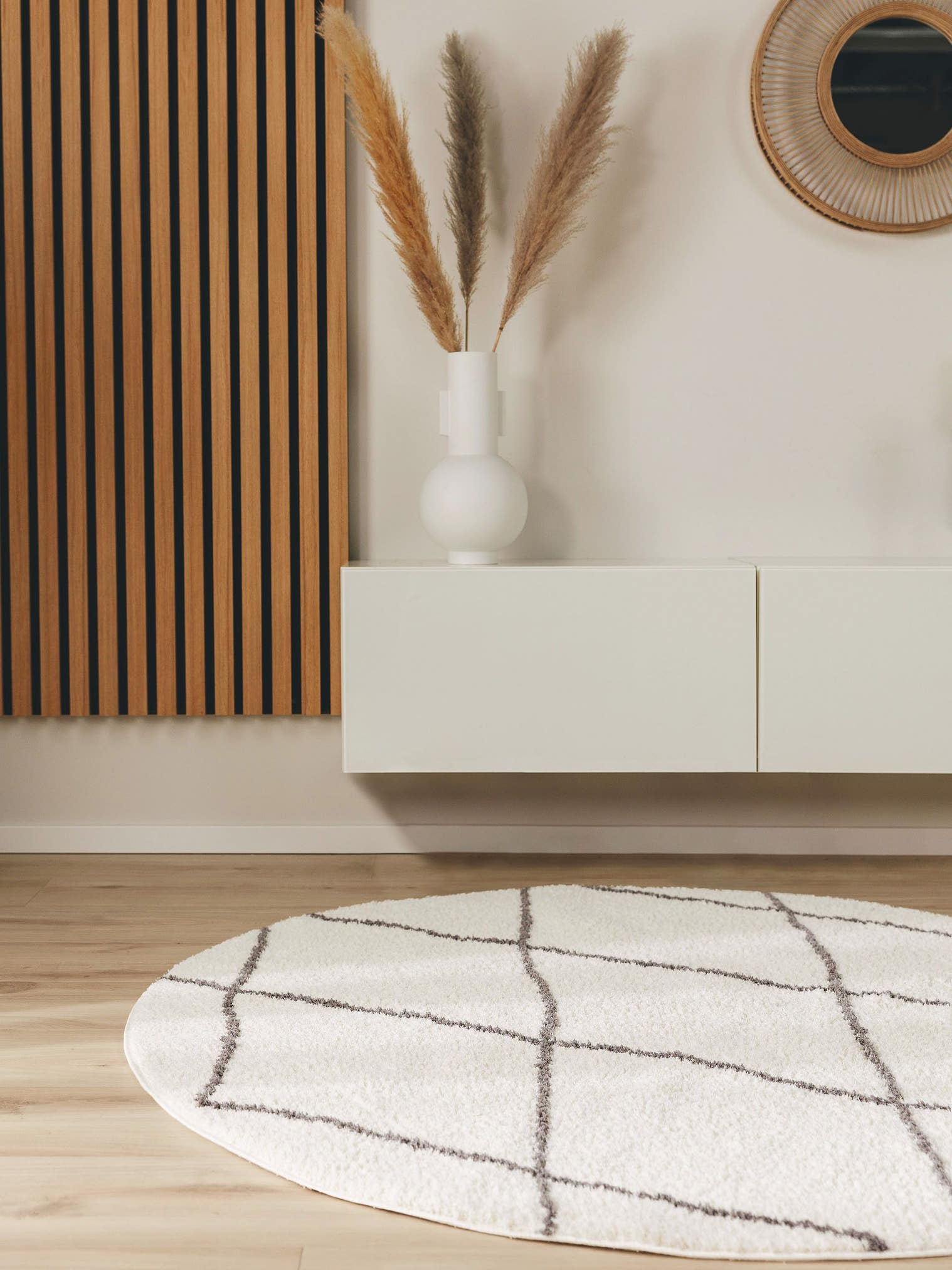 Teppich aus 100% Polyester (Mikrofaser) in Beige mit 21 bis 30 mm hohem Flor von benuta Nest