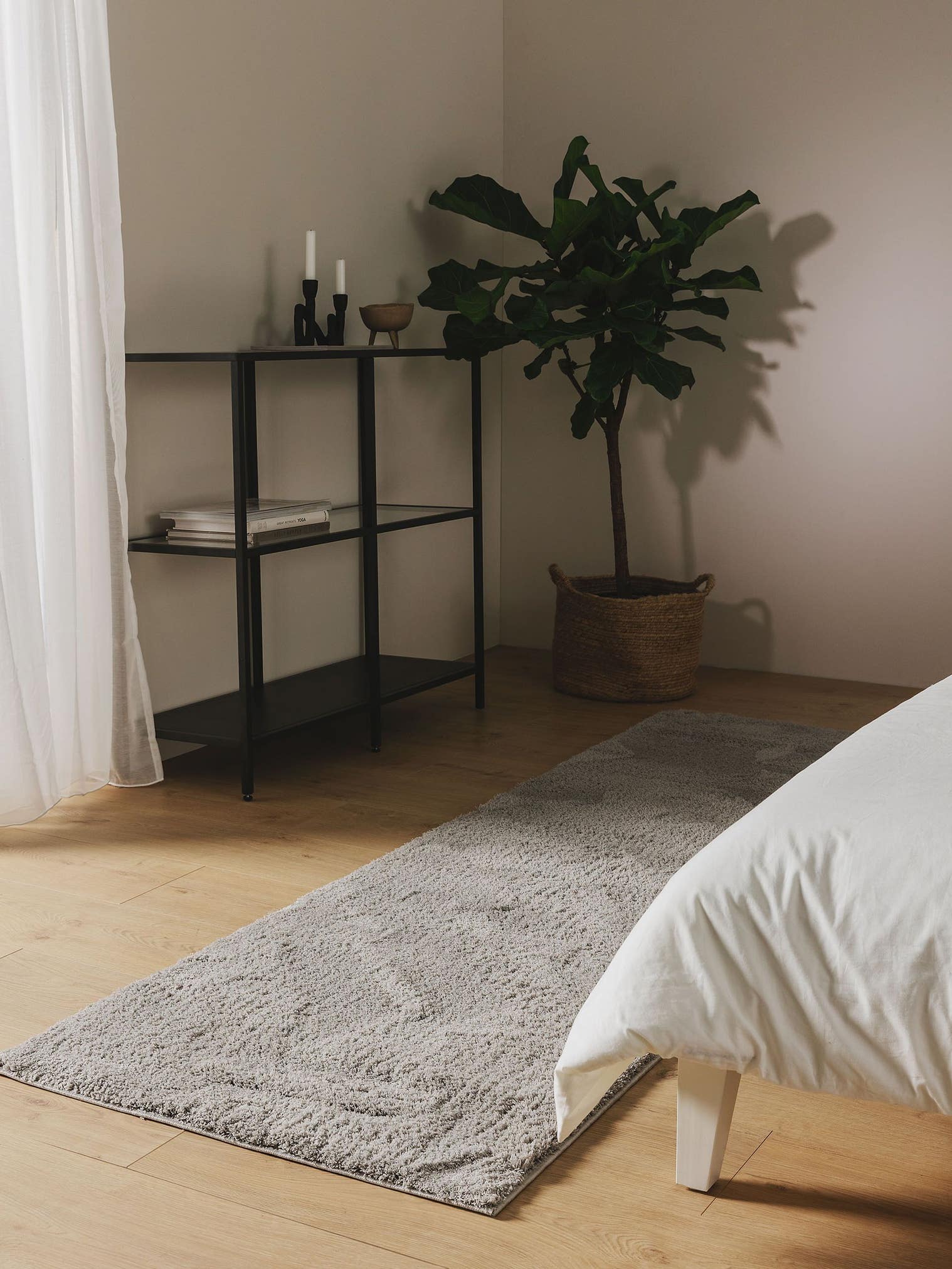 Rug made of 100% Polyester (Microfiber) in Grey with a 21 - 30 mm high pile by benuta Nest