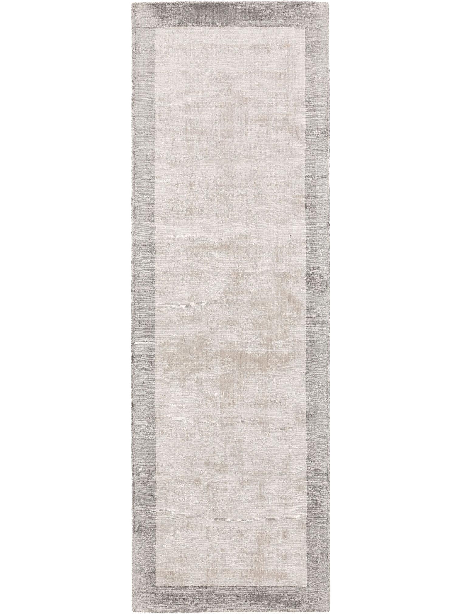 Teppich aus 100% Viskose in Grau mit 6 bis 10 mm hohem Flor von benuta Pure