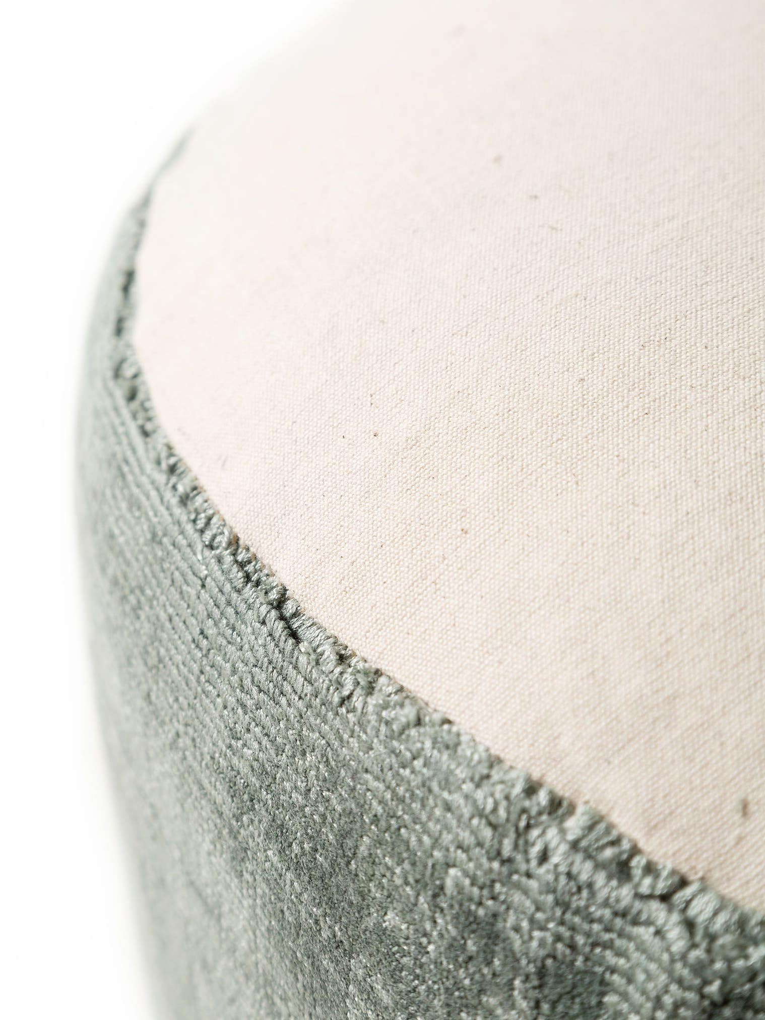 Pouf Nova Vert clair en motif Uni en 100% Viscose de benuta Pure