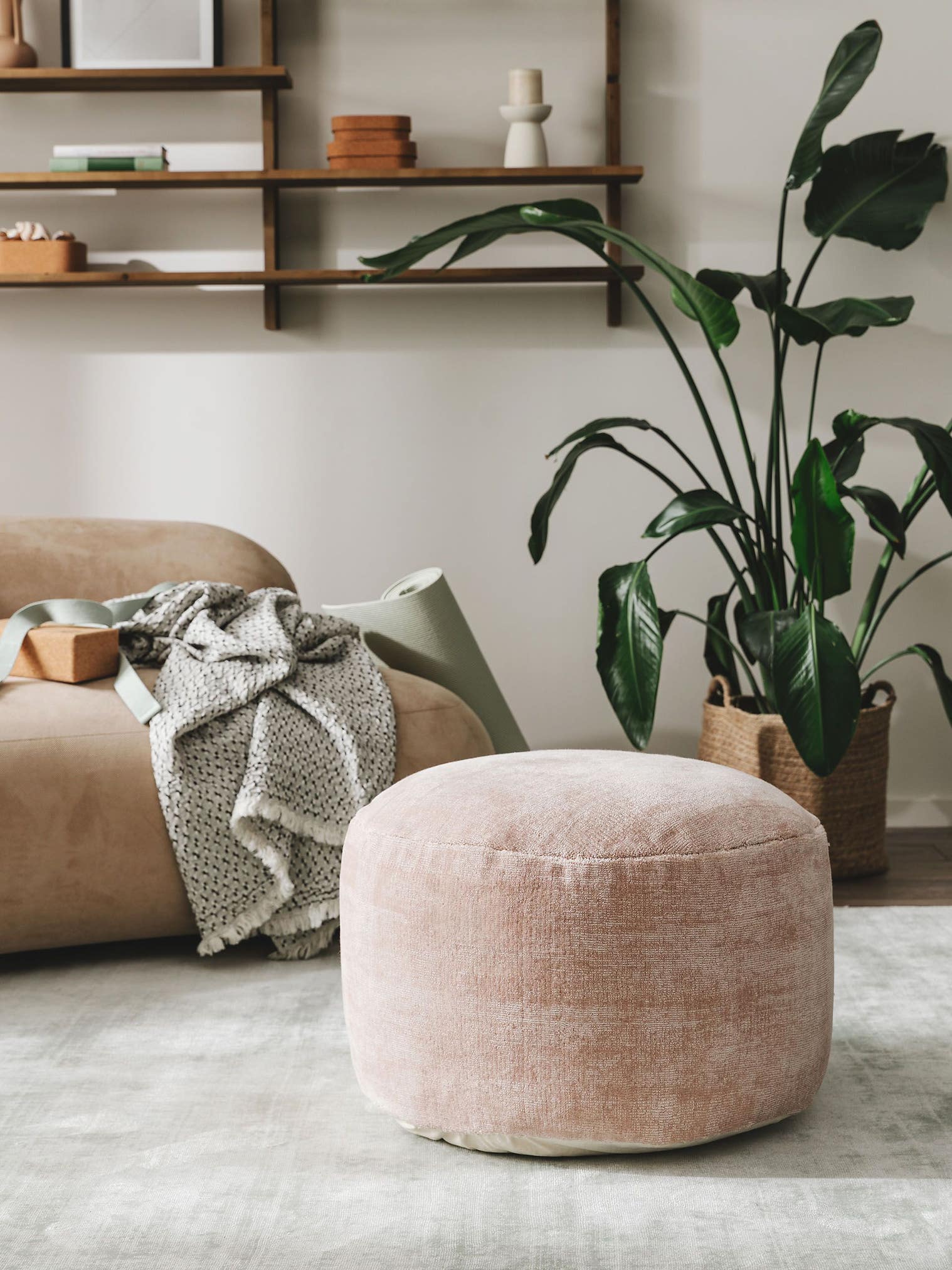Pouf Nova Rosa med -design i 100% Viskos från benuta Pure