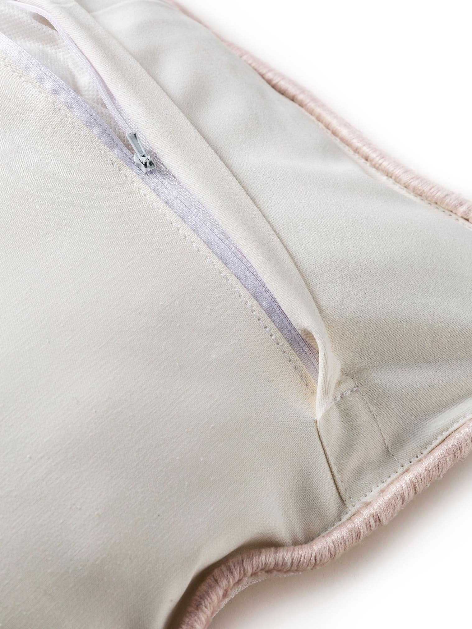 Örngott Nova Rosa med -design i 100% Viskos från benuta Pure