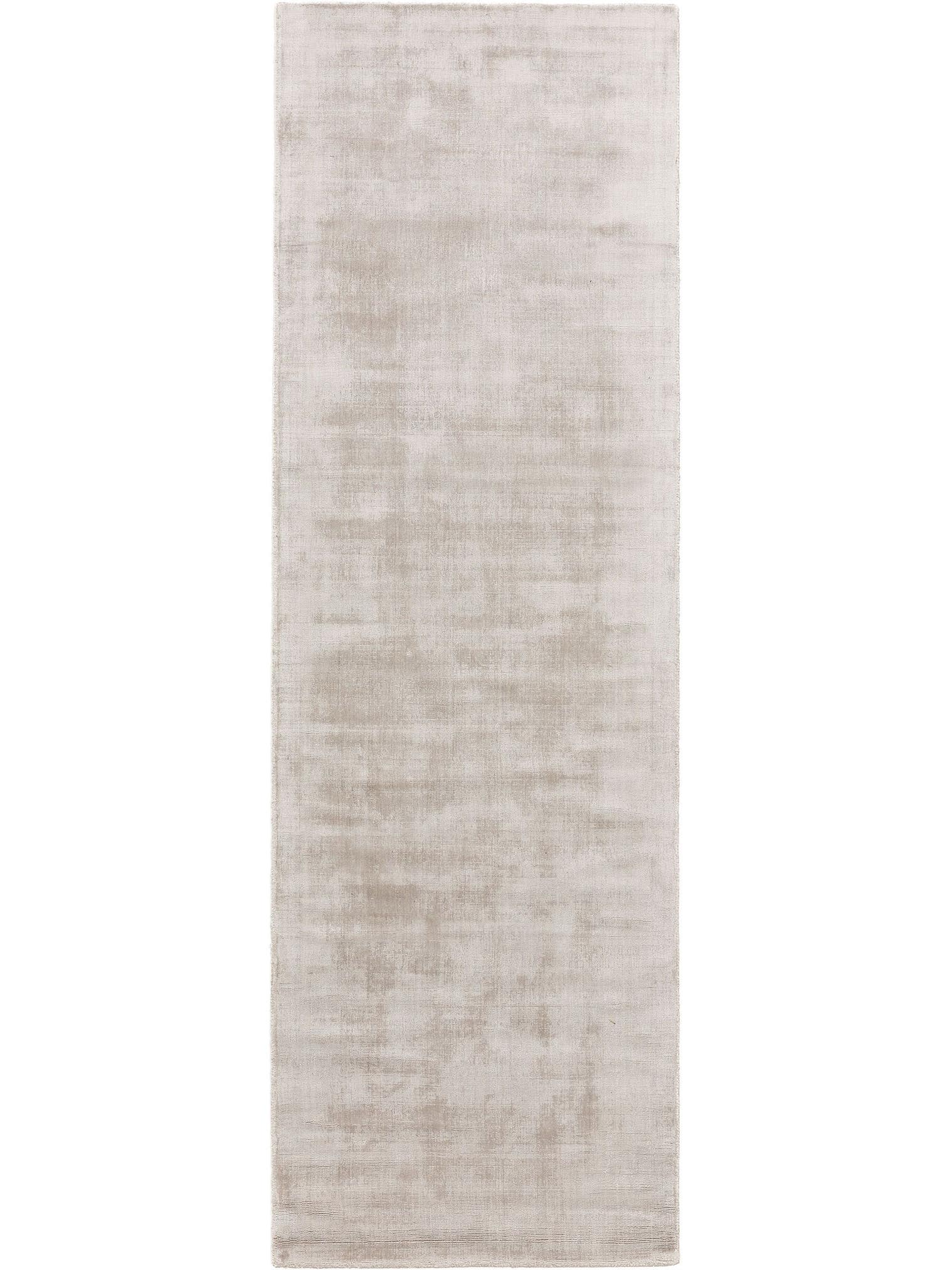 Teppich aus 100% Viskose in Grau mit 6 bis 10 mm hohem Flor von benuta Pure