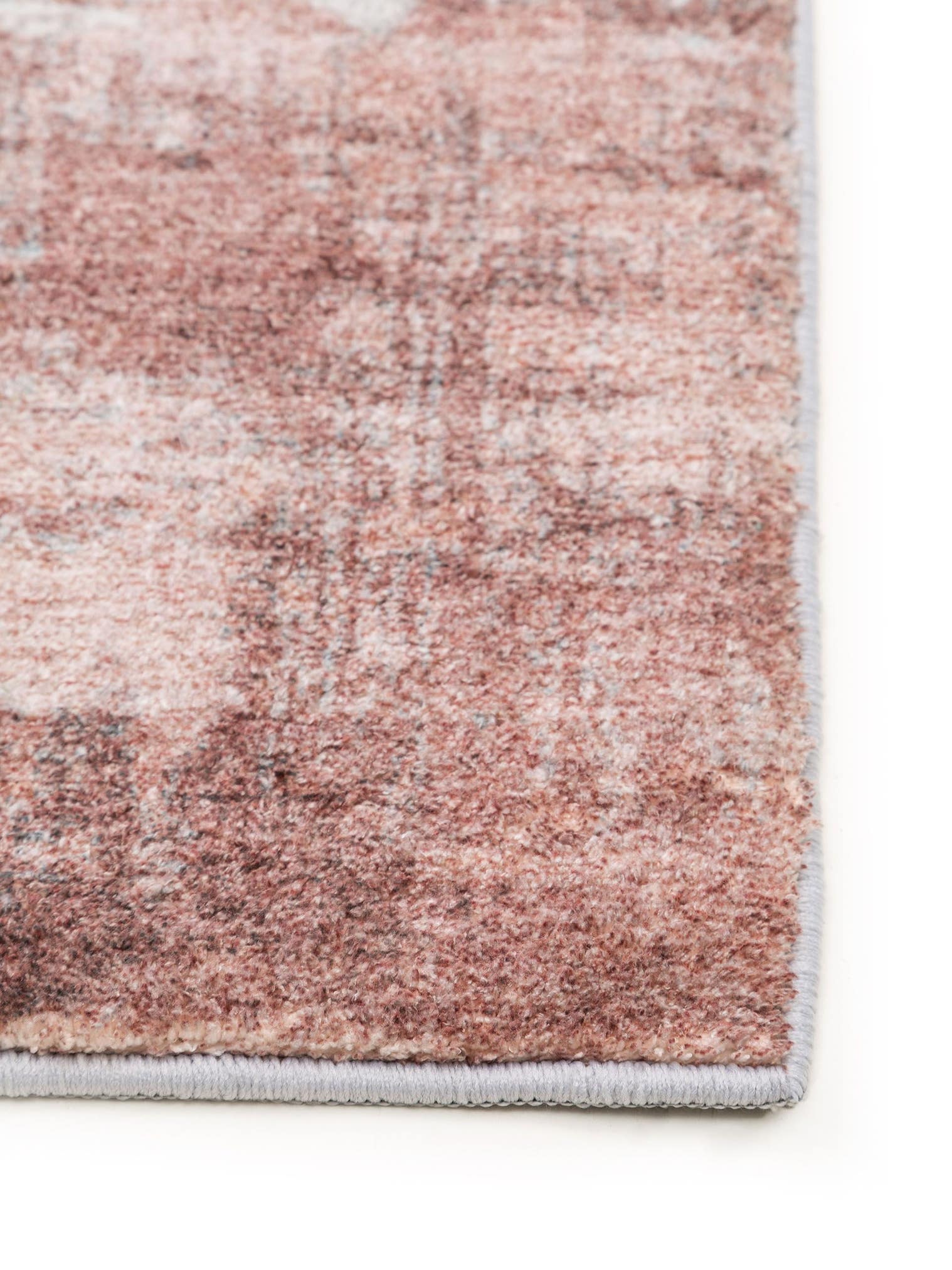Teppich aus 100% Polyester in Rosa mit 6 bis 10 mm hohem Flor von benuta Pop