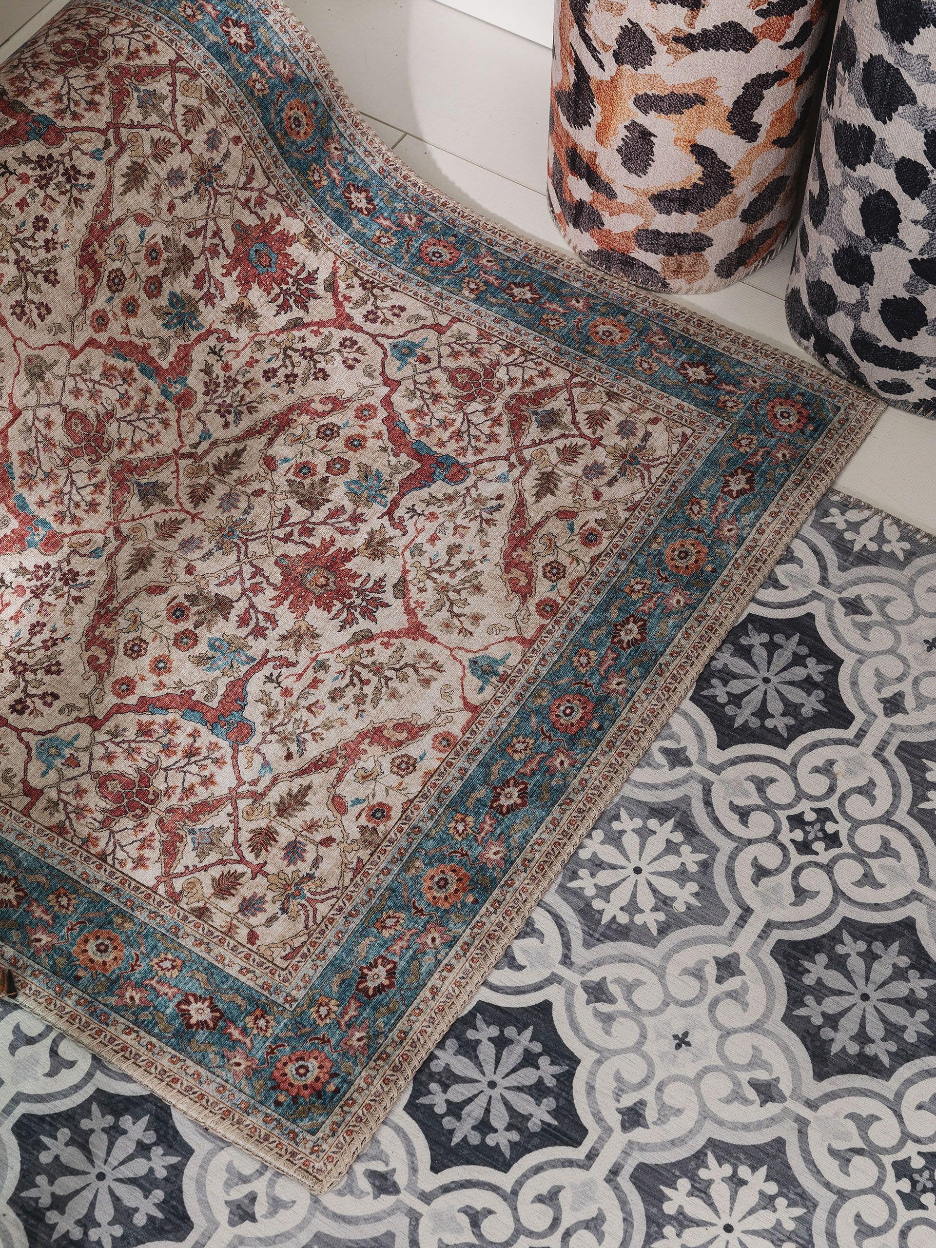 Rug made of 100% Polyester in Multicoloured with a 1- 5 mm high pile by benuta Pop