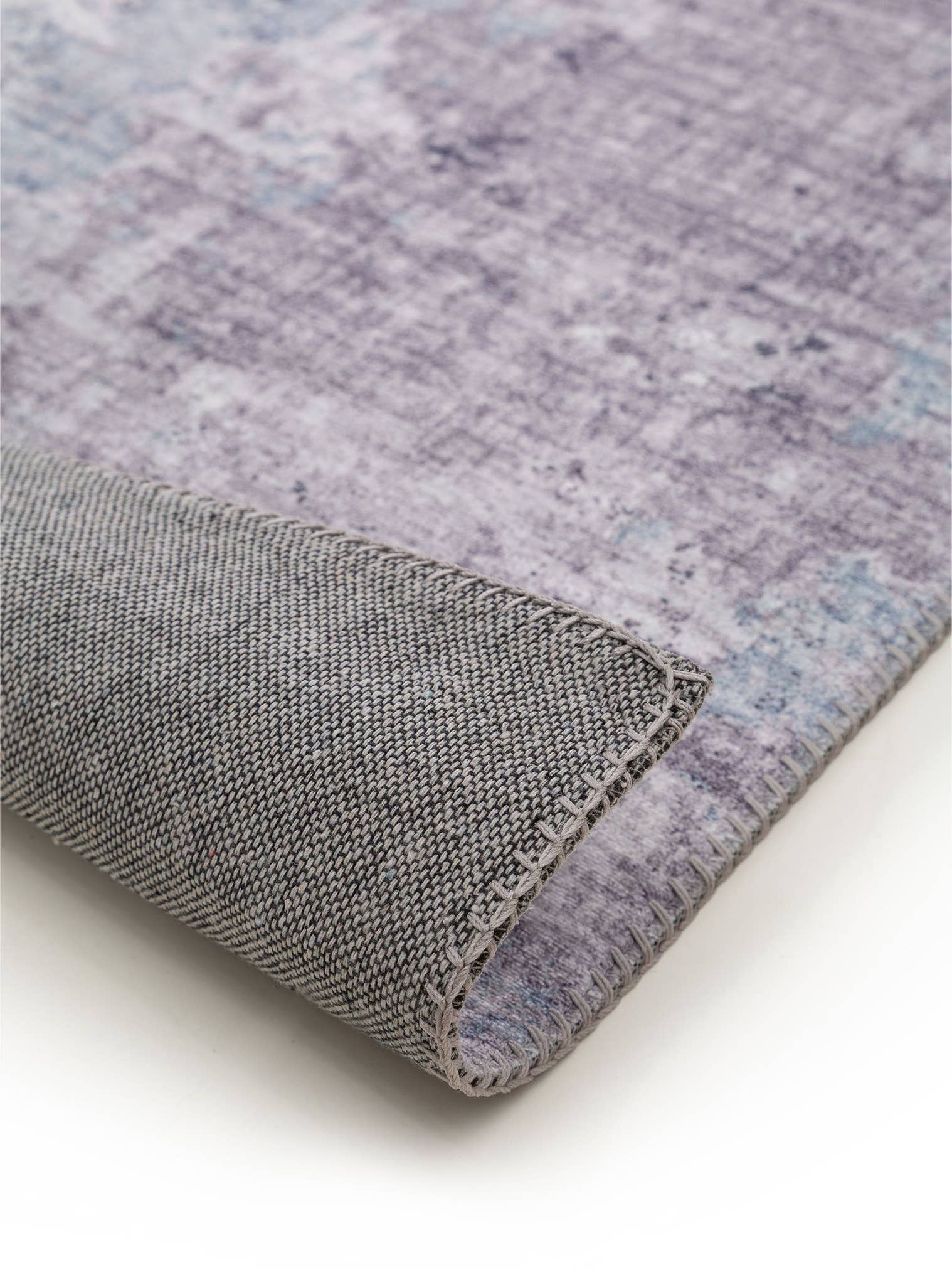 Rug made of 100% Polyester in Grey with a 1- 5 mm high pile by benuta Pop