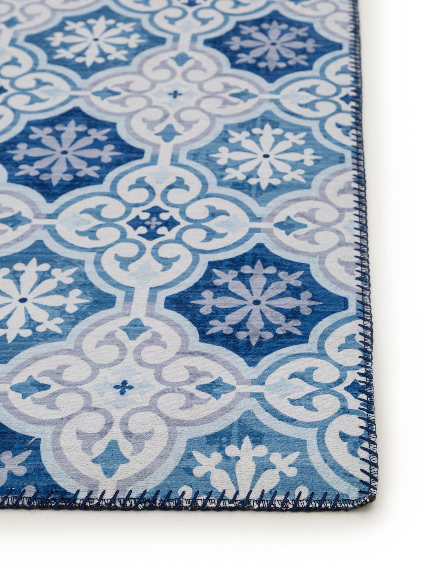 Rug made of 100% Polyester in Blue with a 1- 5 mm high pile by benuta