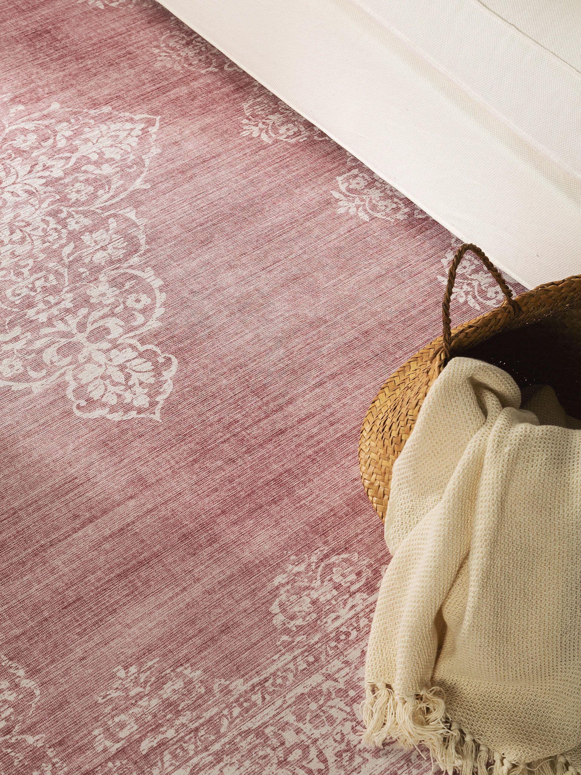 Rug made of 100% Polyester in Pink with a 1- 5 mm high pile by benuta Pop