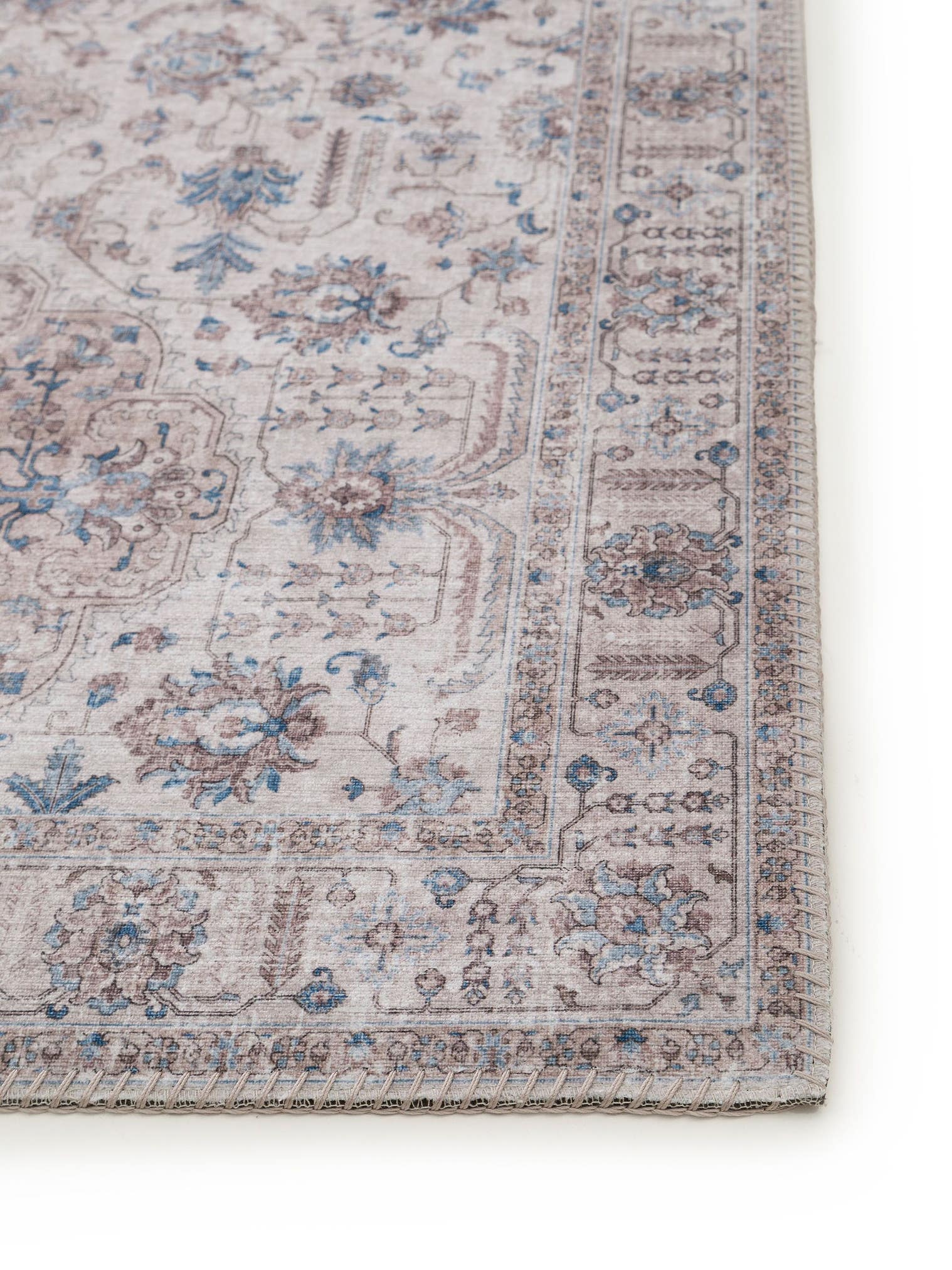 Matta av 100% Polyester i Beige med 1- 5 mm hög lugg från benuta Pop