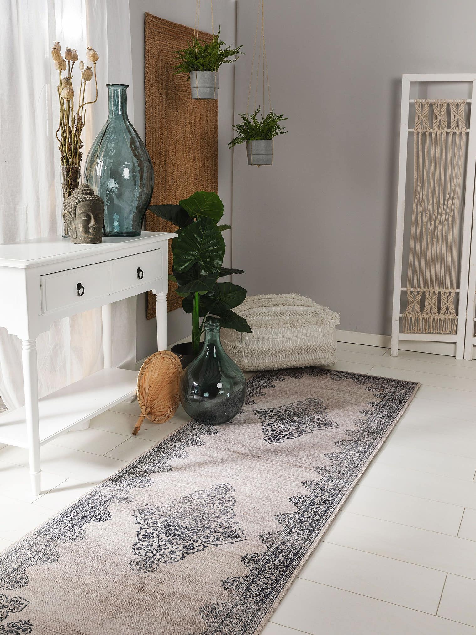 Teppich aus 100% Polyester in Grau mit bis 5 mm hohem Flor von benuta Pop
