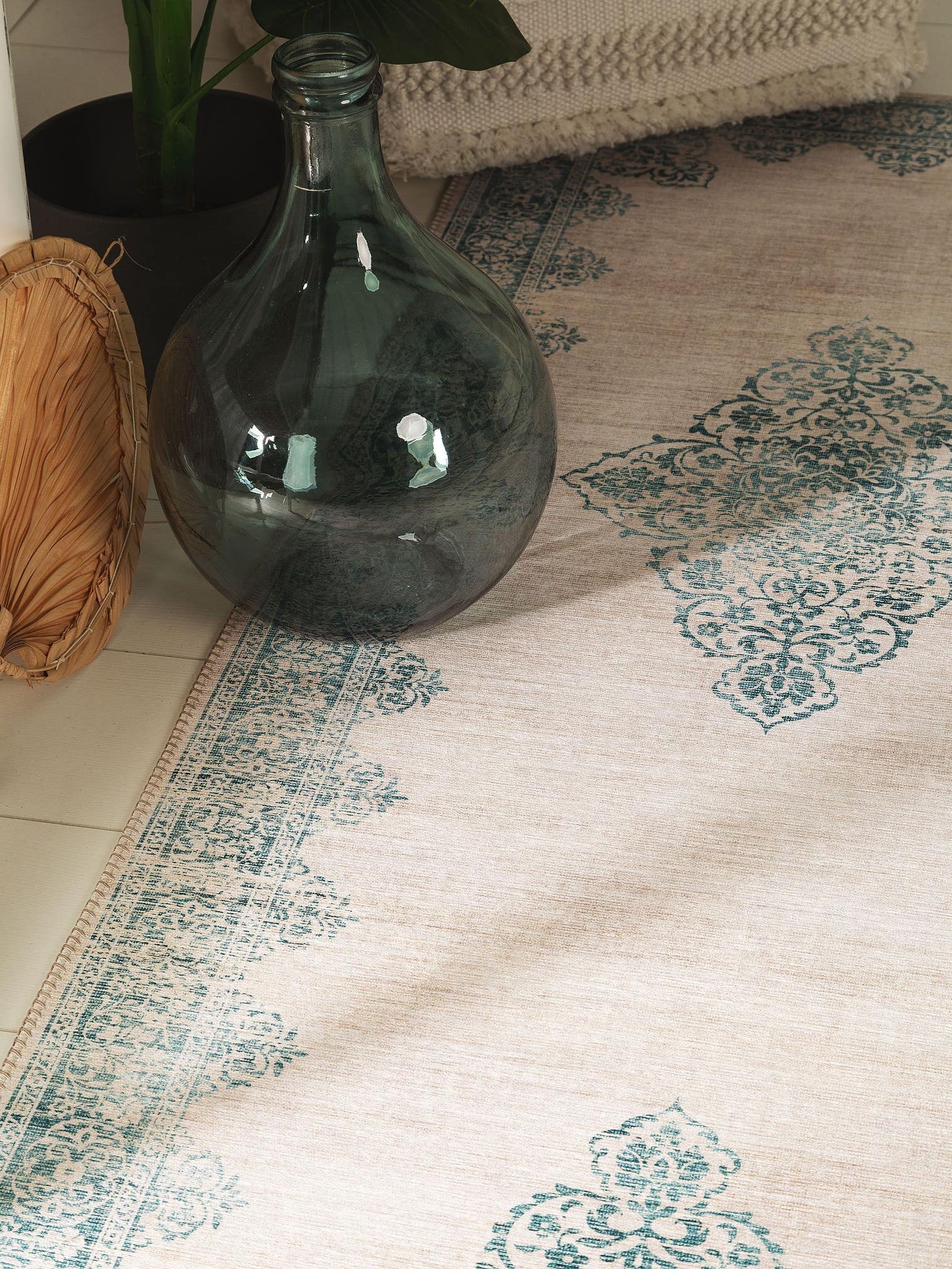 Teppich aus 100% Polyester in Türkis mit bis 5 mm hohem Flor von benuta Pop