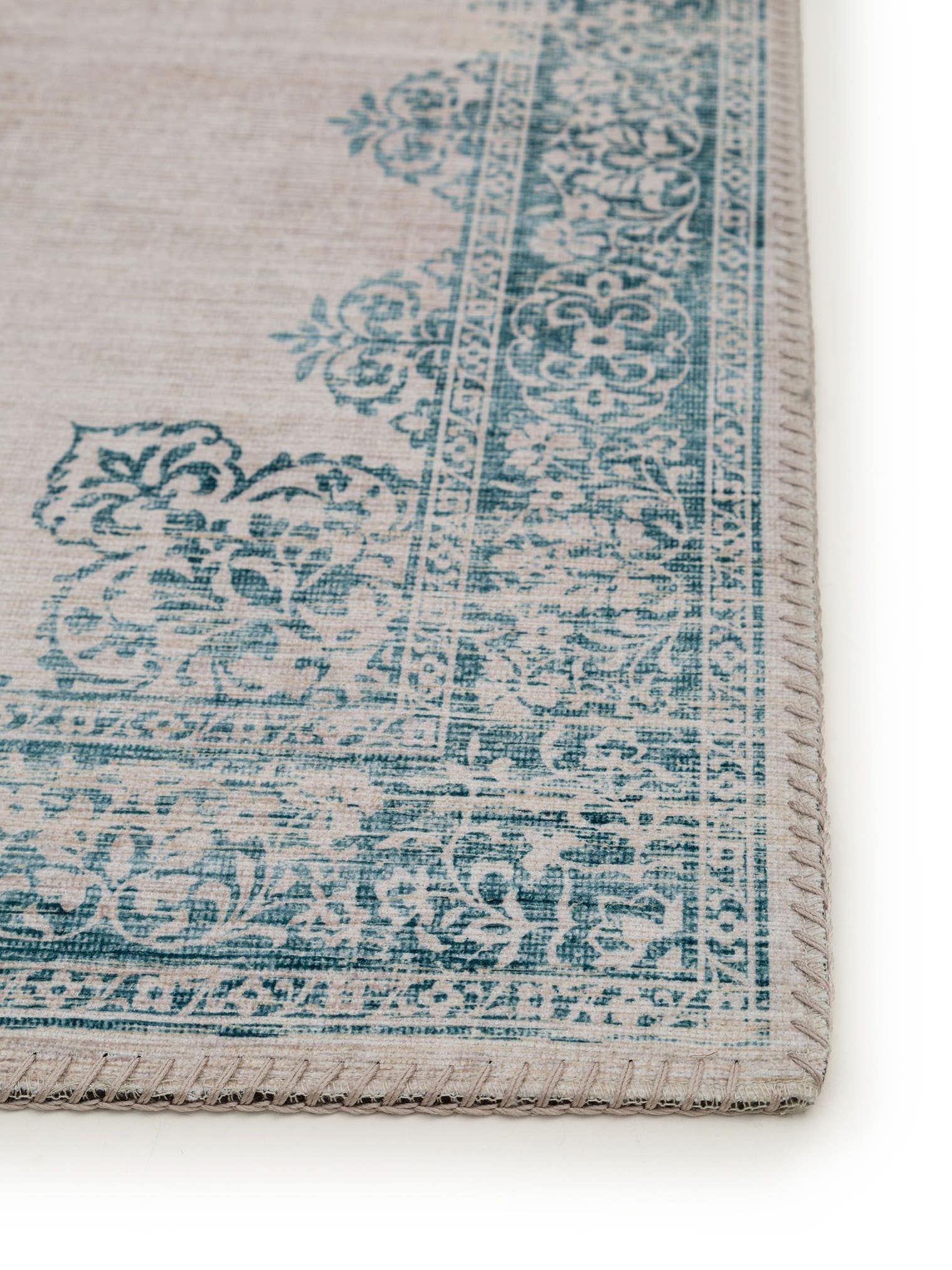 Teppich aus 100% Polyester in Türkis mit bis 5 mm hohem Flor von benuta Pop