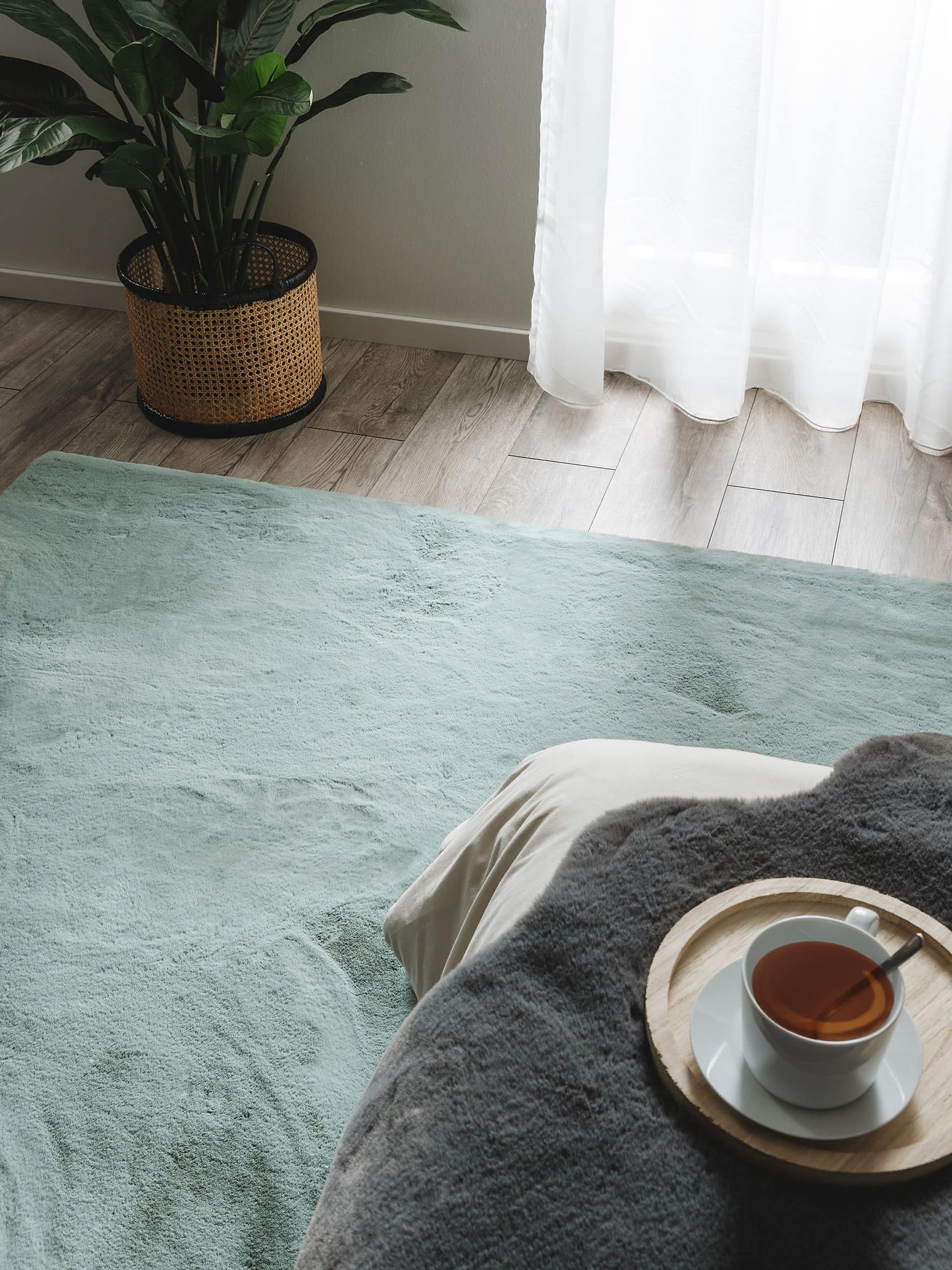 Teppich aus 100% Polyester in Türkis mit 21 bis 30 mm hohem Flor von benuta Nest