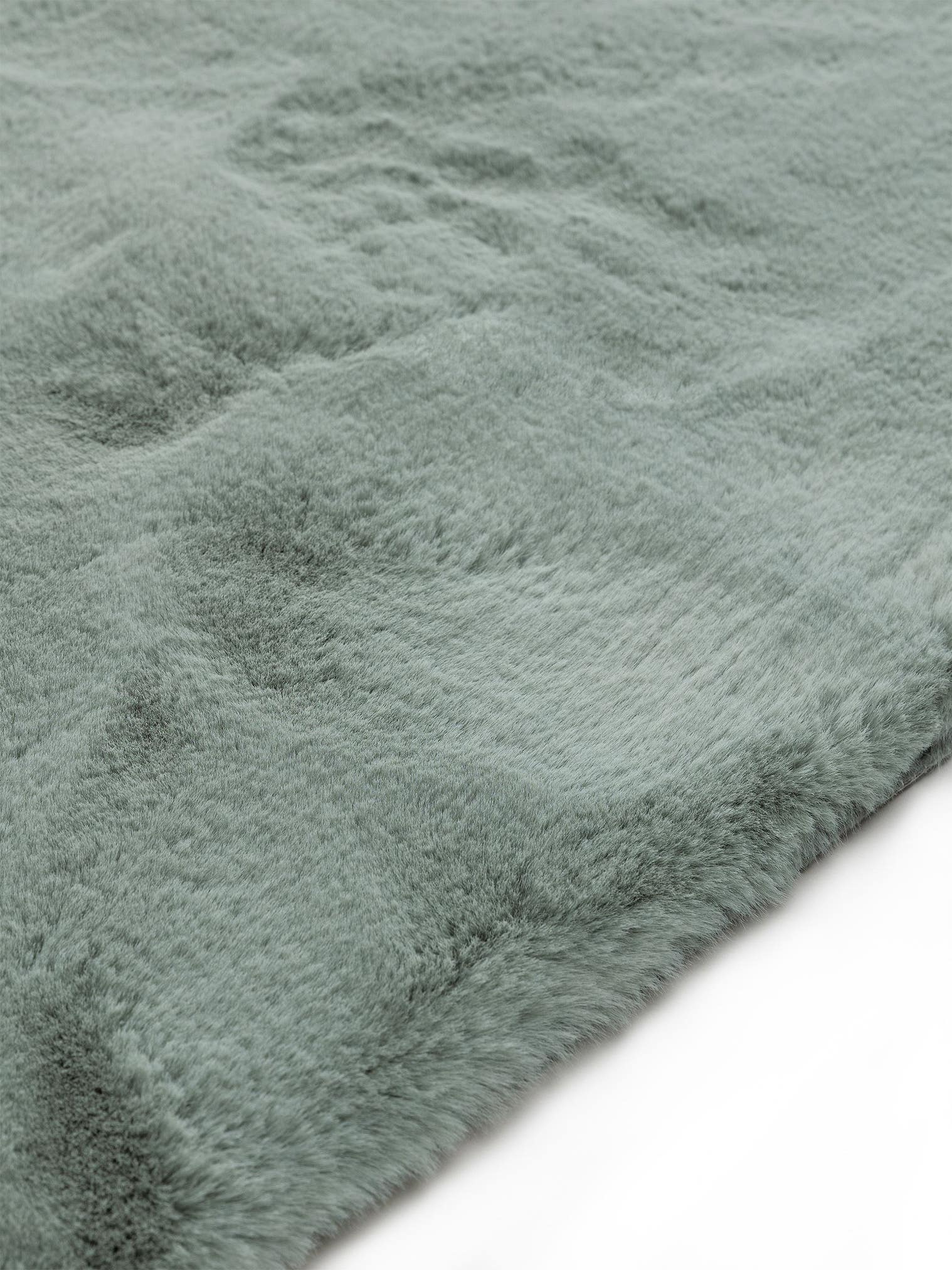 Teppich aus 100% Polyester in Türkis mit 21 bis 30 mm hohem Flor von benuta Nest