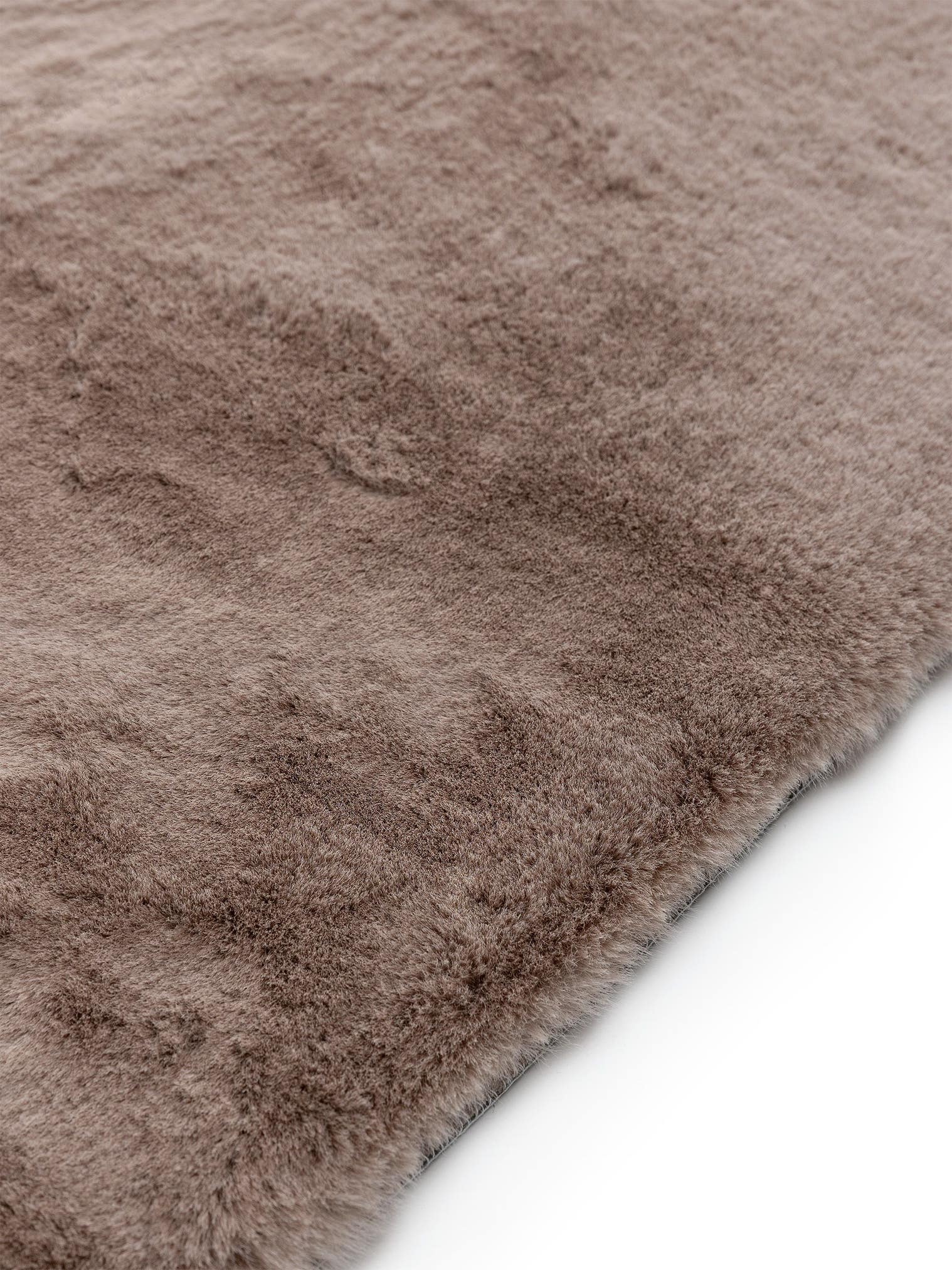 Koberec z 100% polyester v Taupe s vlasem výšky 31 až 40 mm od benuta Nest