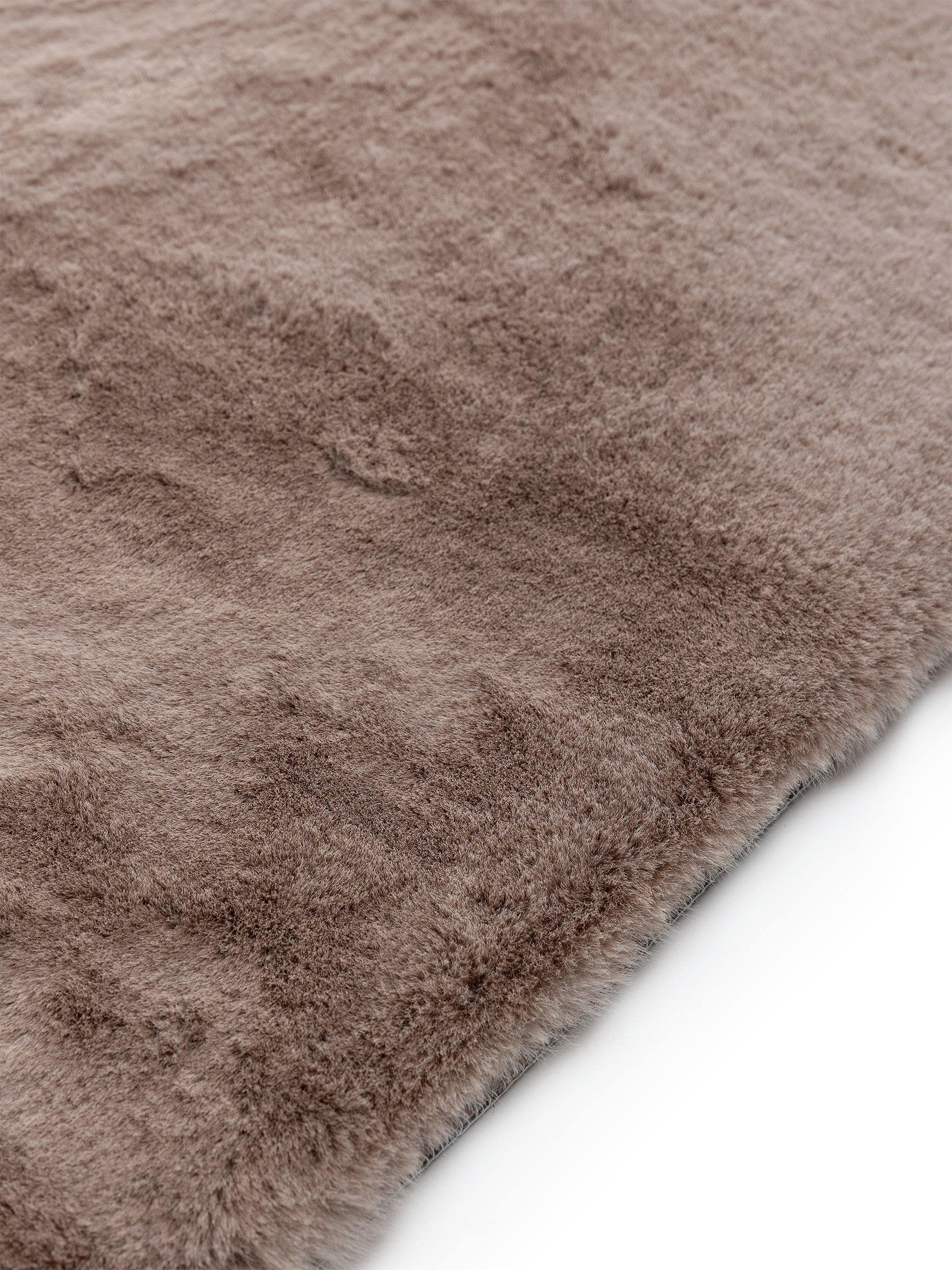 Rug made of 100% Polyester in Taupe with a 31 - 40 mm high pile by benuta Nest