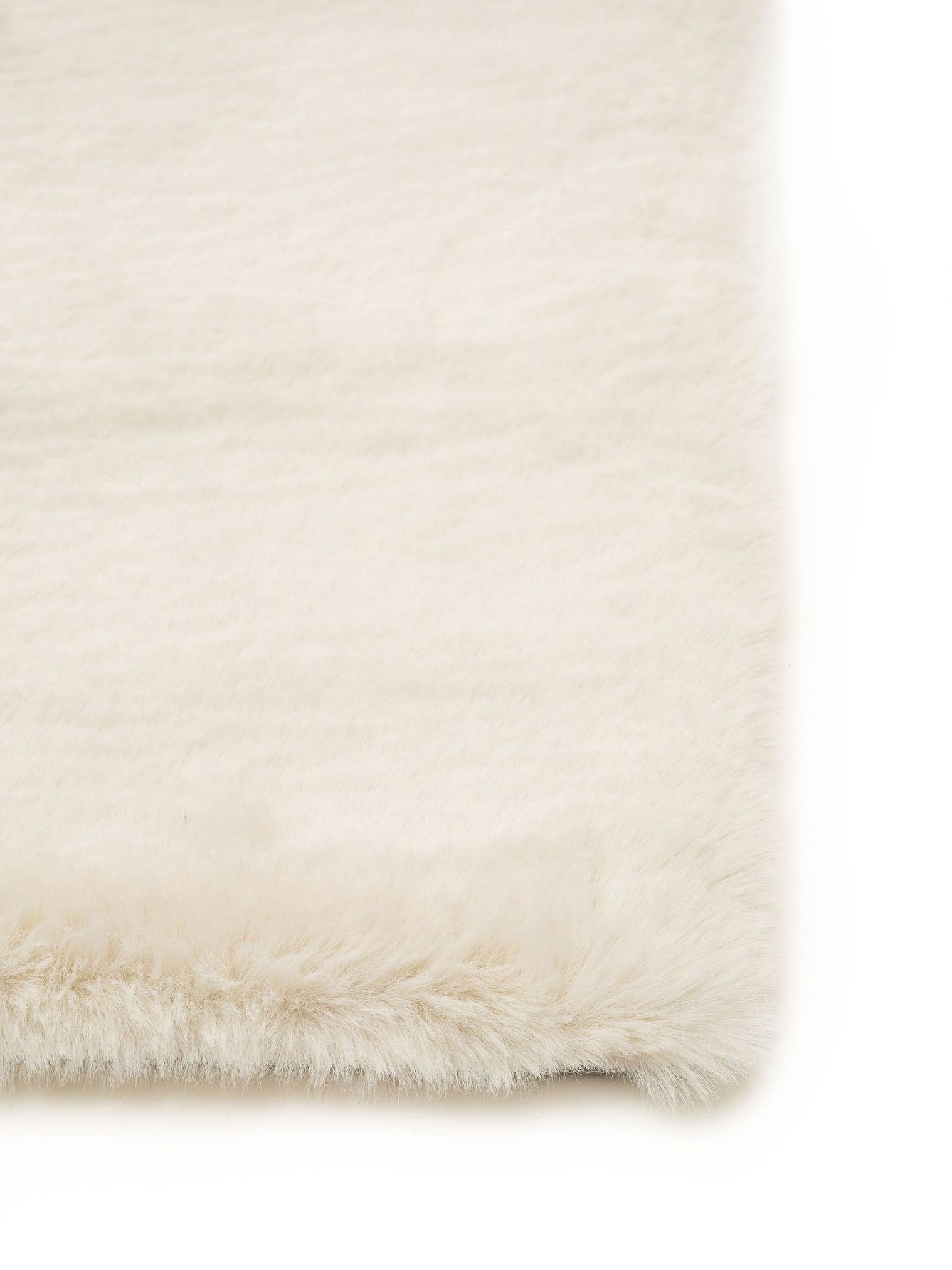 Teppich aus 100% Polyester in Beige mit 21 bis 30 mm hohem Flor von benuta Nest