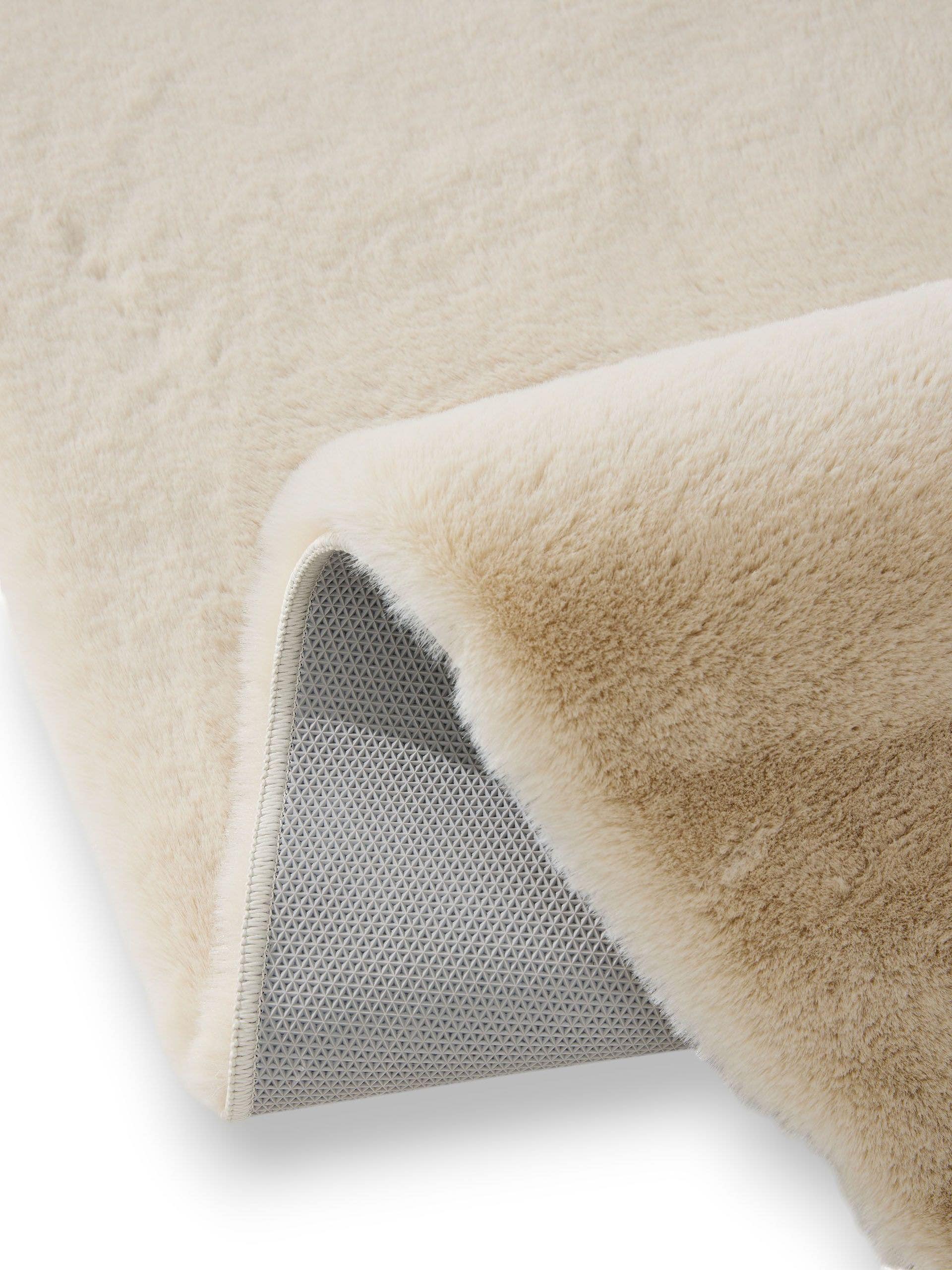 Rug made of 100% Polyester in Beige with a 21 - 30 mm high pile by benuta Nest
