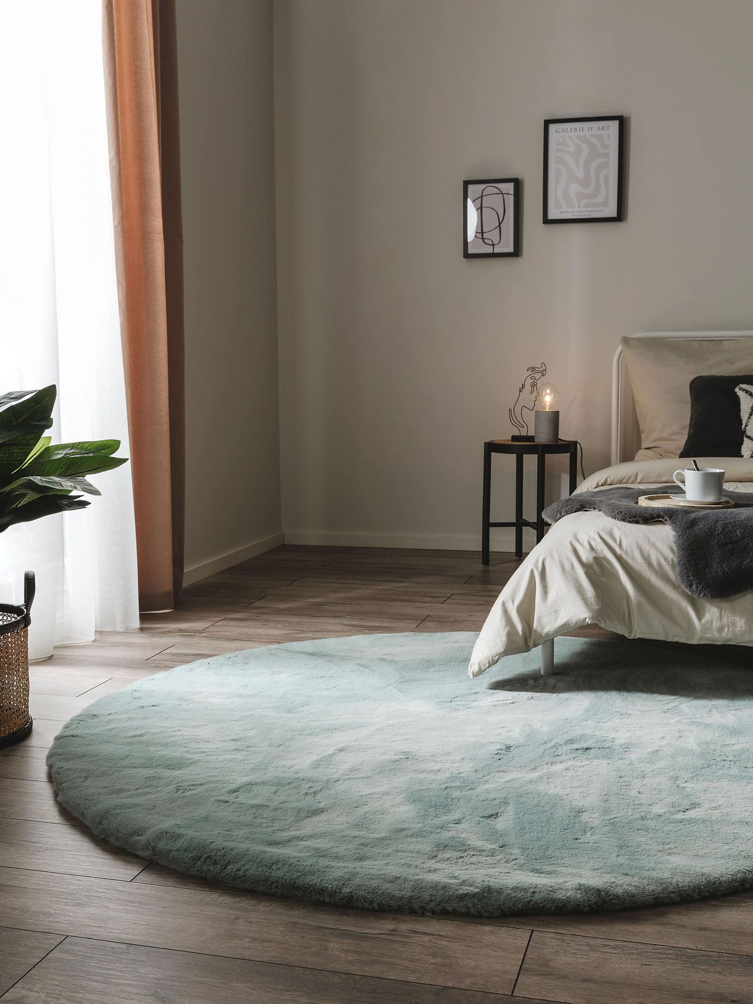 Rug made of 100% Polyester in Turquoise with a 21 - 30 mm high pile by benuta Nest