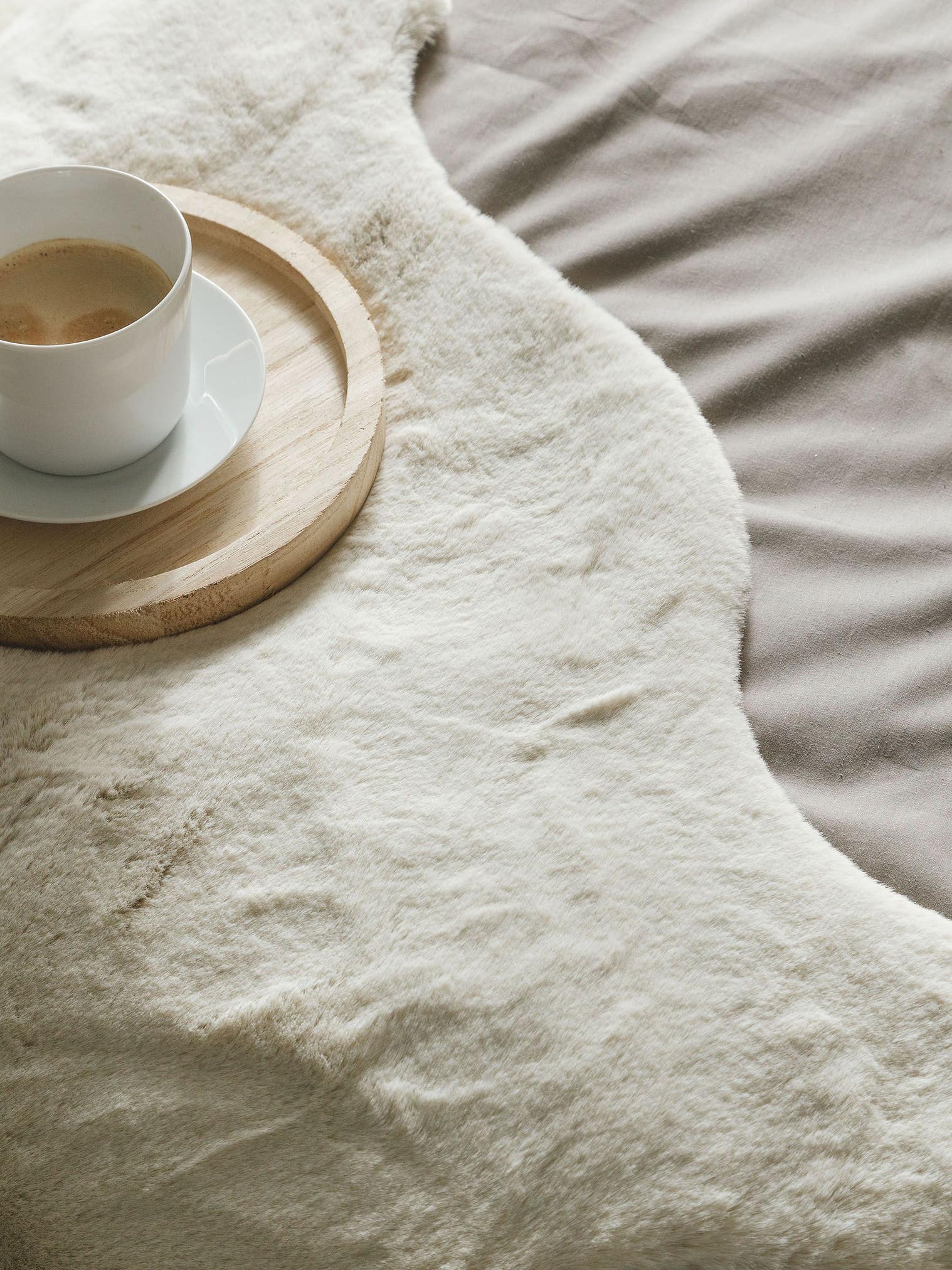Teppich aus 100% Polyester in Beige mit 11 bis 20 mm hohem Flor von benuta Nest
