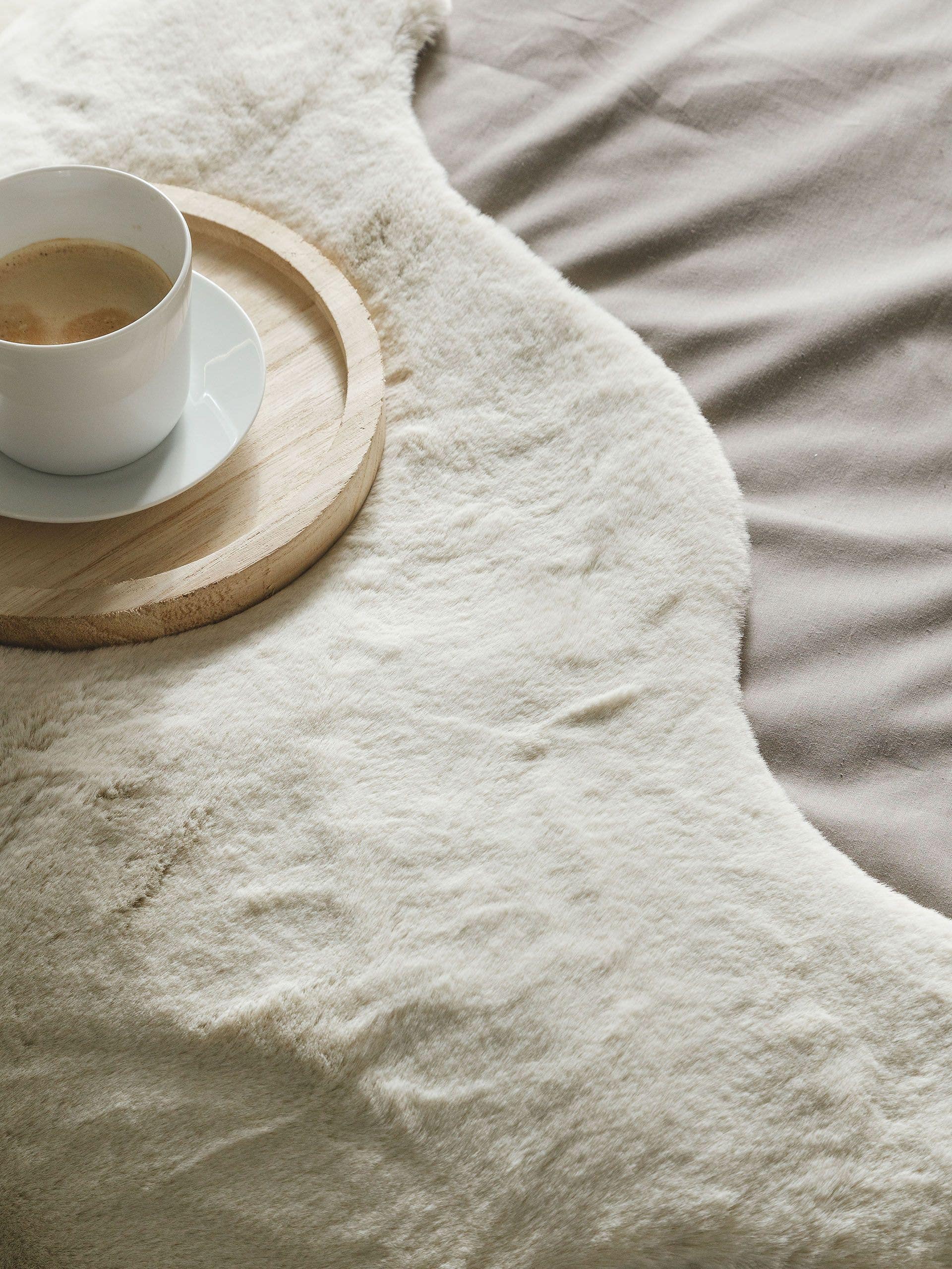 Rug made of 100% Polyester in Beige with a 11 - 20 mm high pile by benuta Nest