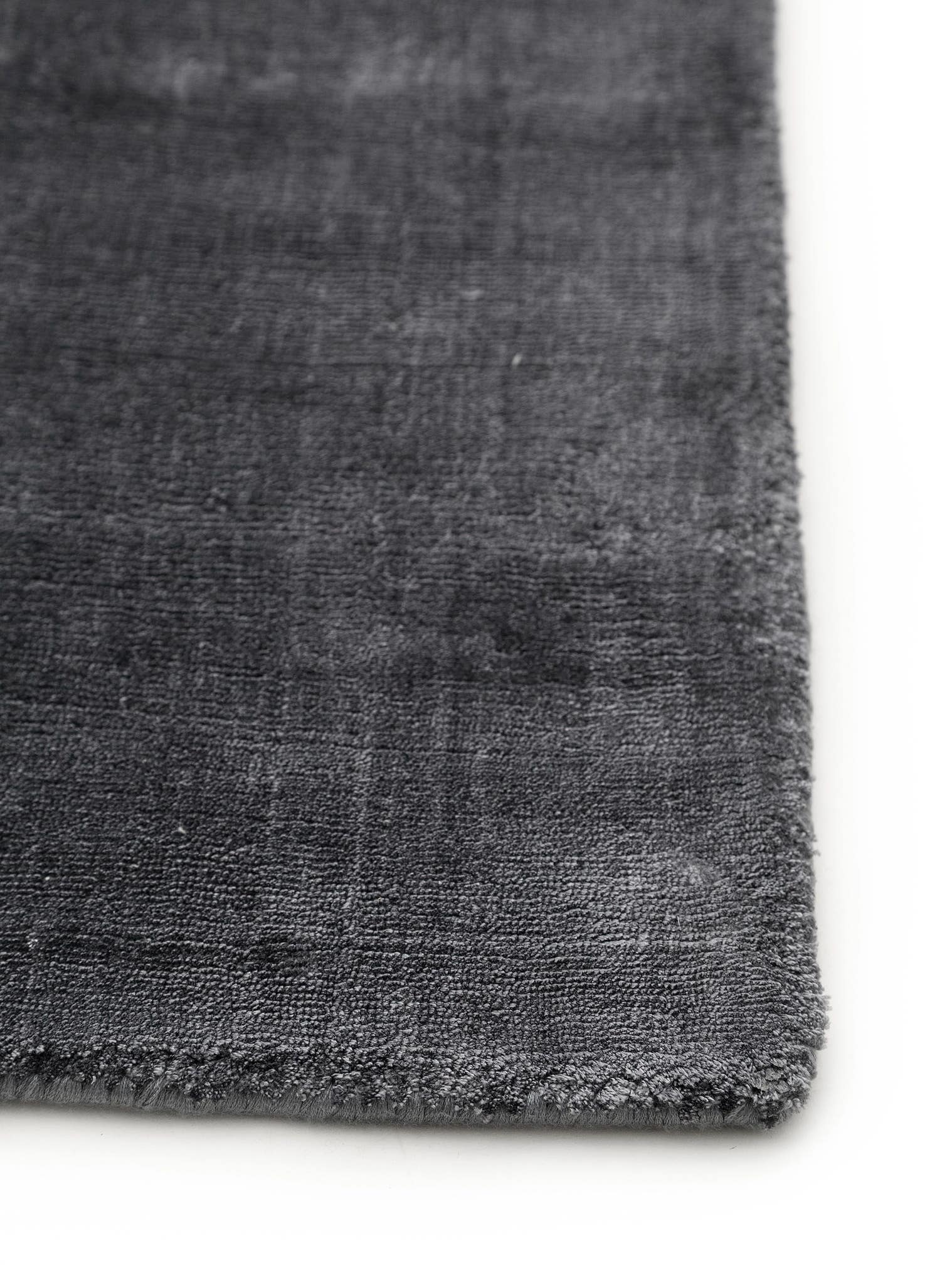 Tapis en 100% Viscose en Gris avec une pile de 6 - 10 mm de hauteur de benuta Pure