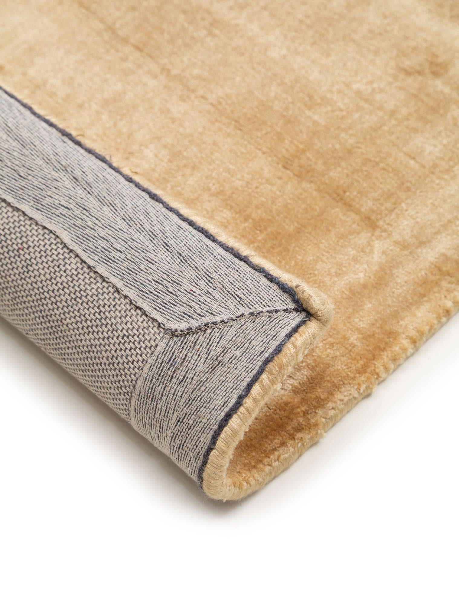 Rug made of 100% Viscose in Yellow with a 6 - 10 mm high pile by benuta Pure