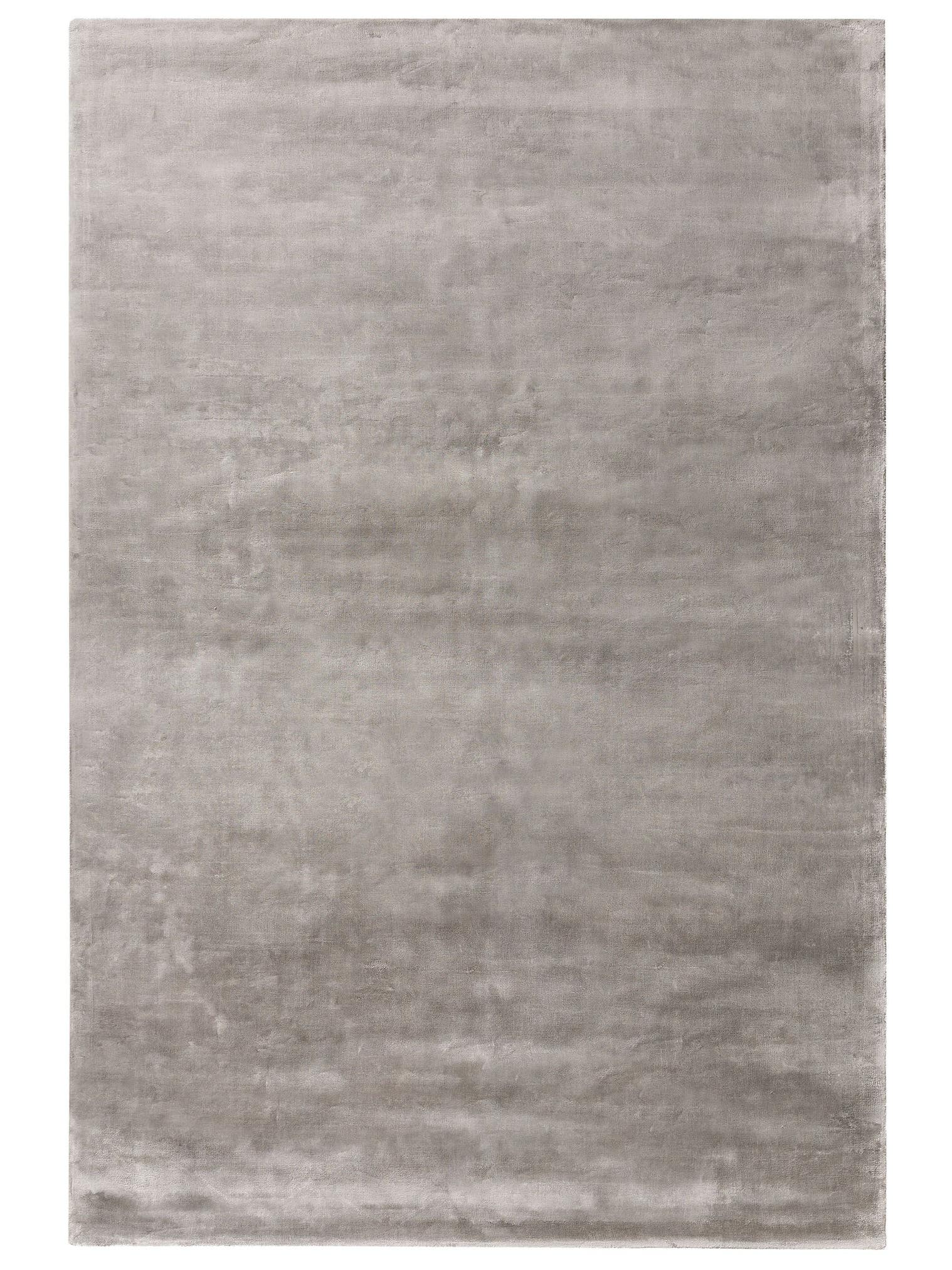 Teppich aus 100% Viskose in Grau mit 6 bis 10 mm hohem Flor von benuta Pure