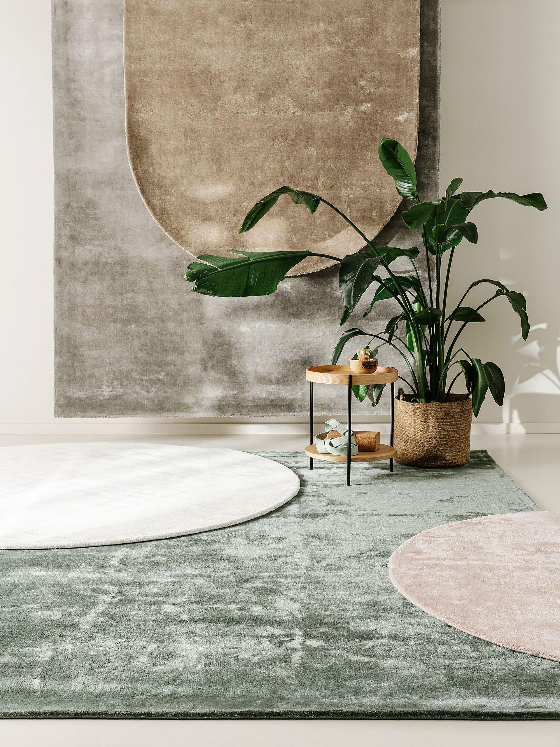 Rug made of 100% Viscose in Taupe with a 6 - 10 mm high pile by benuta Pure