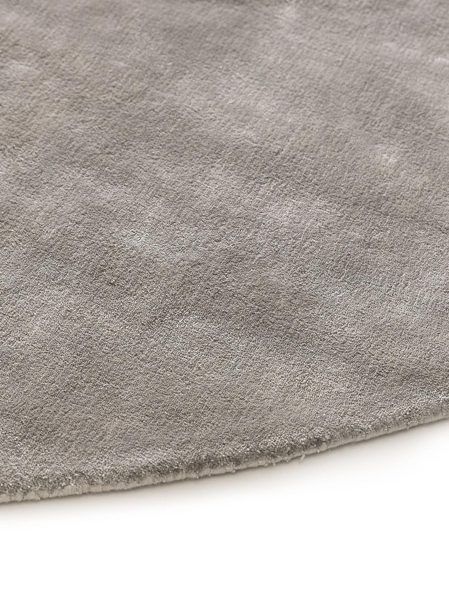 Tapijt van 100% Viscose in Grijs met een 6 - 10 mm hoge pool van benuta Pure