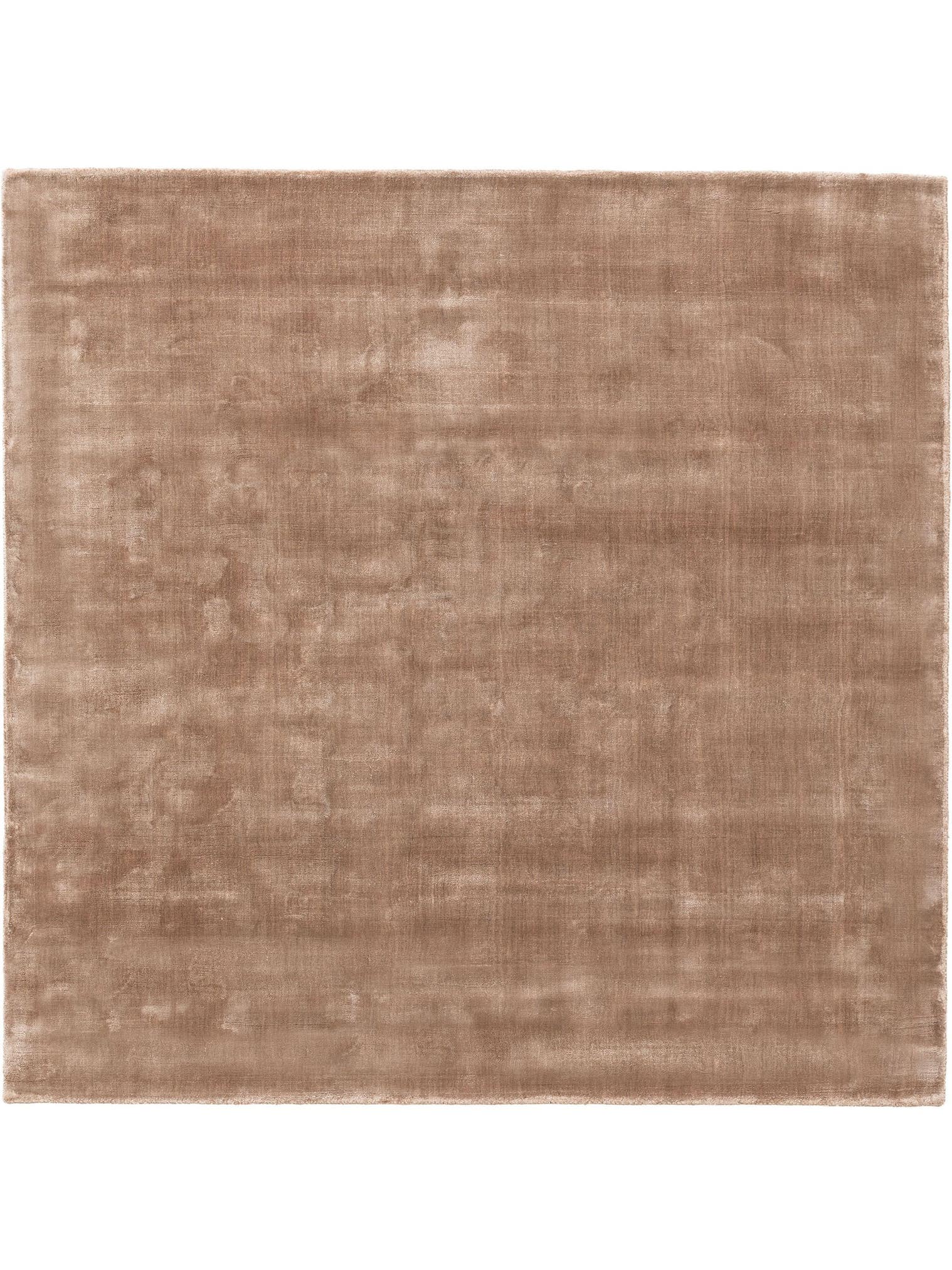 Rug made of 100% Viscose in Taupe with a 6 - 10 mm high pile by benuta Pure