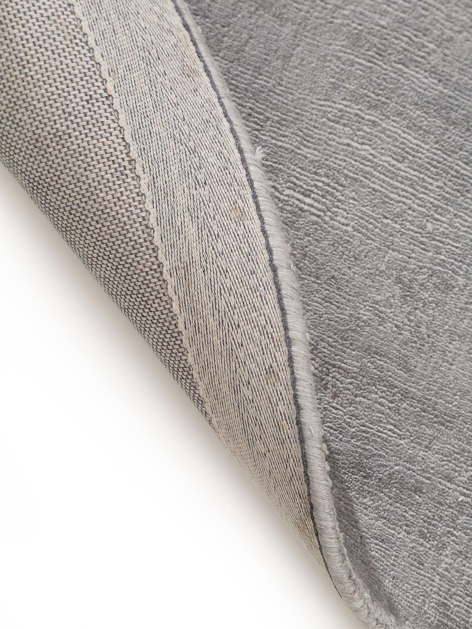 Tapis en 100% Viscose en Gris avec une pile de 6 - 10 mm de hauteur de benuta Pure