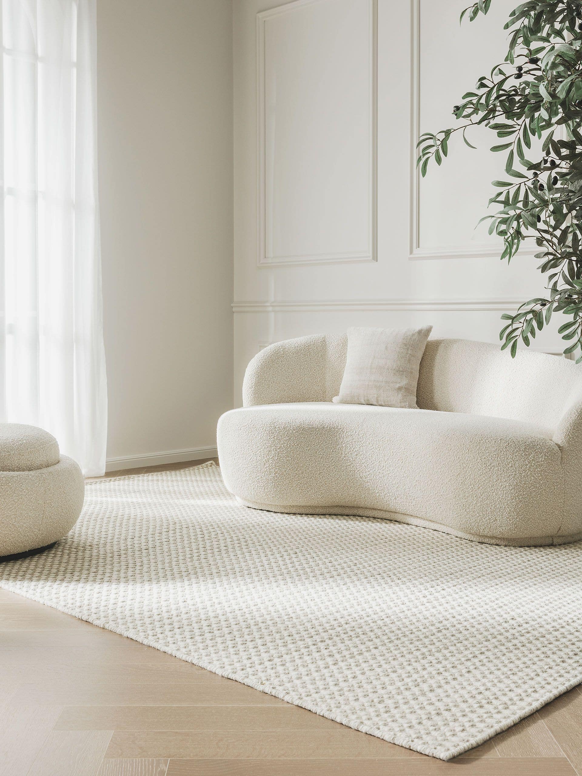 Rug made of 80% wool, 20% cotton in Beige with a 21 - 30 mm high pile by benuta Finest