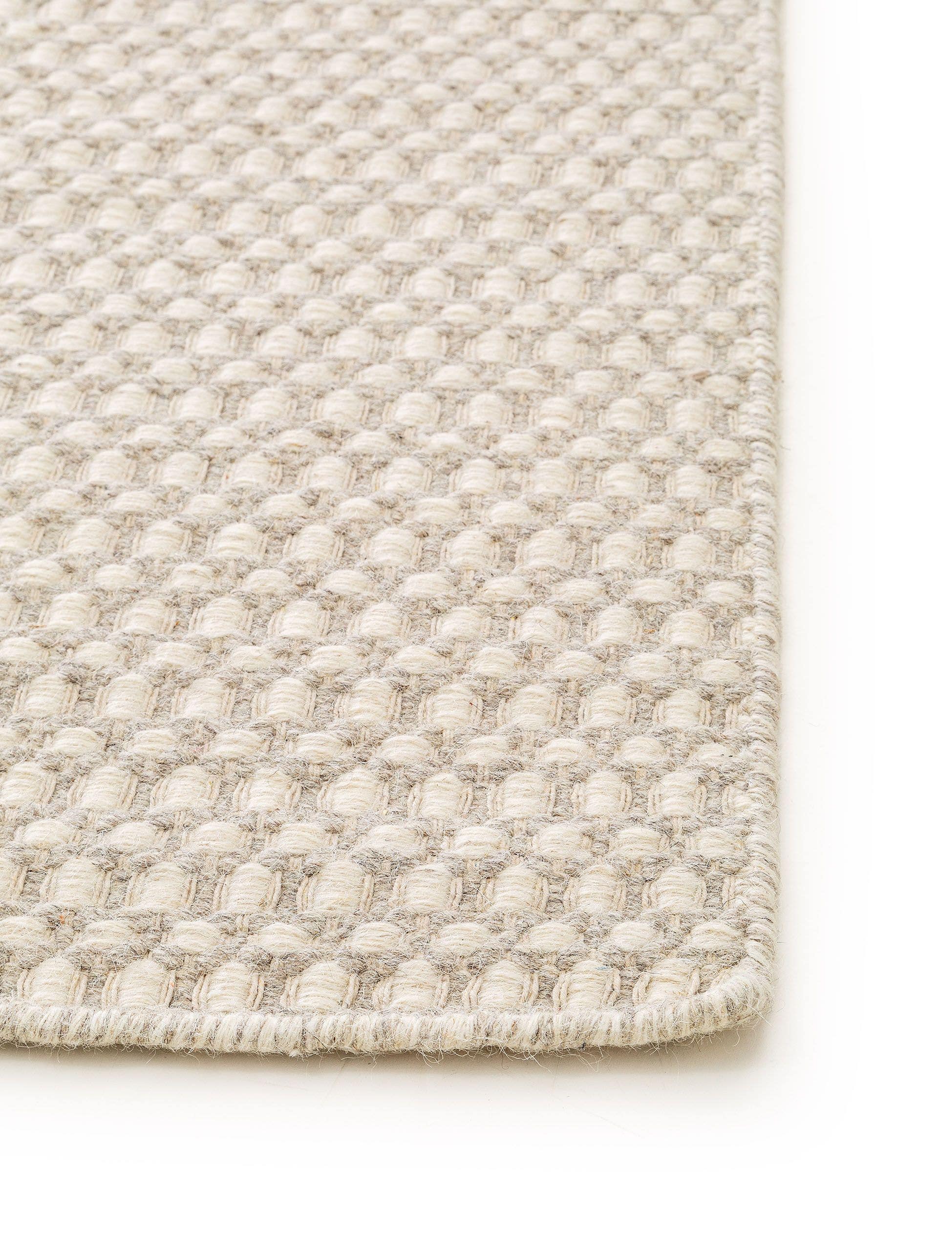 Rug made of 80% wool, 20% cotton in Beige with a 21 - 30 mm high pile by benuta Finest