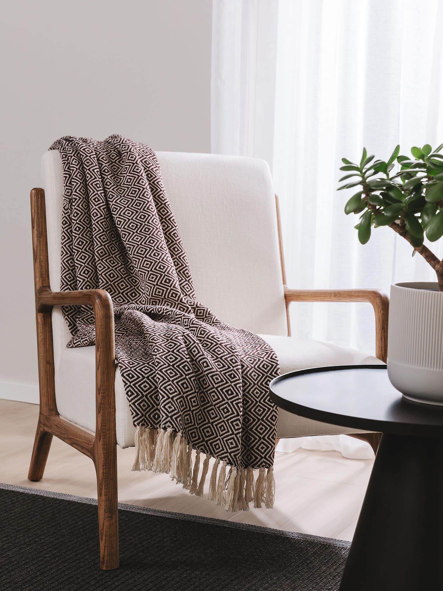 Pläd i bomull Jasmin Brun med Traditionell-design i 100% Bomull från benuta Nest