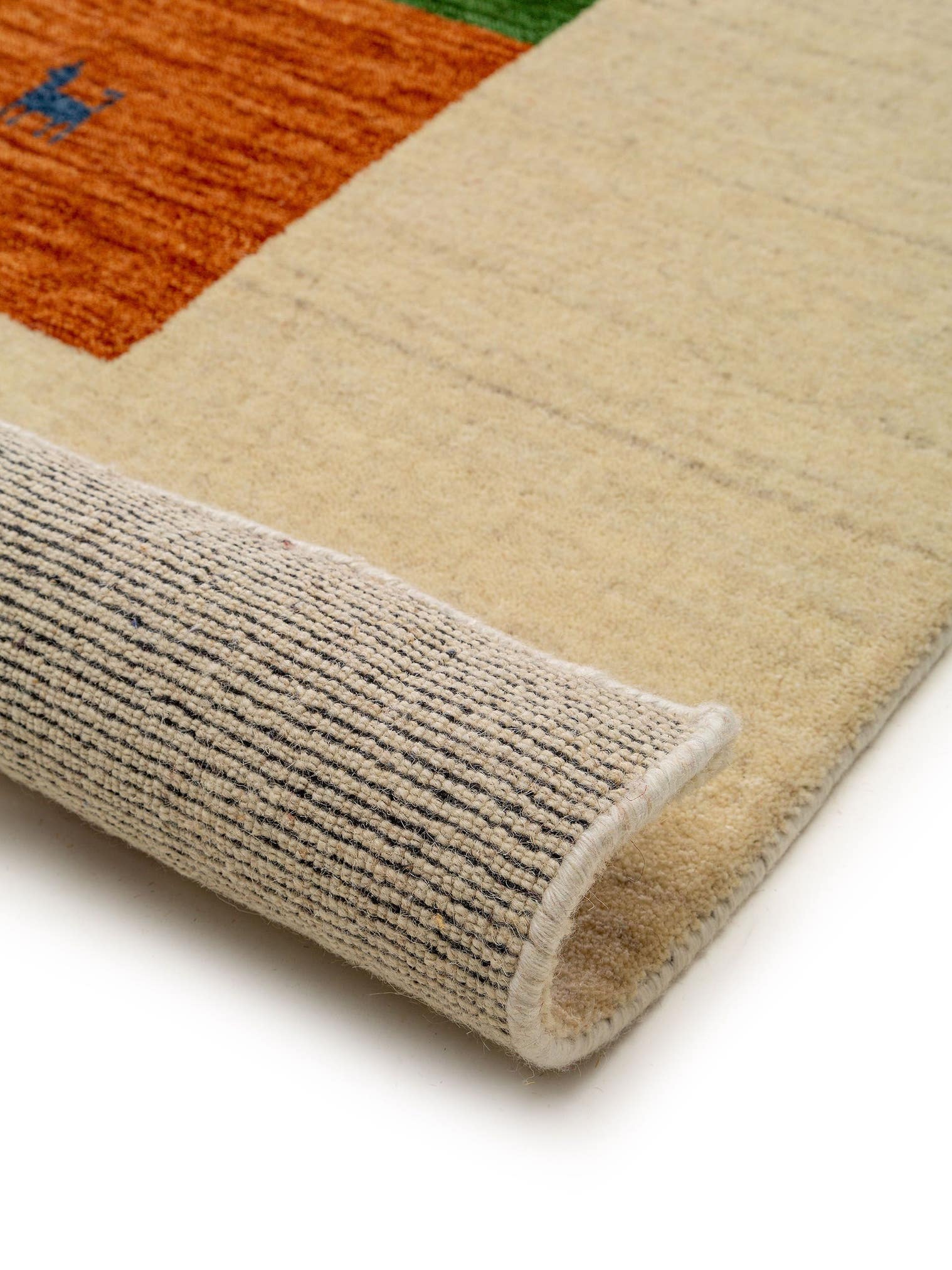 Teppich aus 100% Wolle in Multicolor mit 6 bis 10 mm hohem Flor von benuta Nest