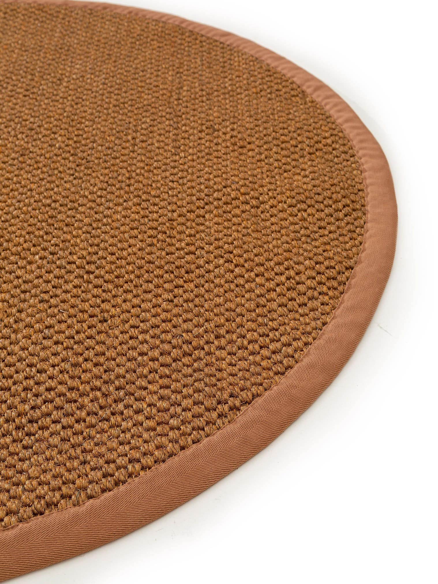 Tappeto di 100% Sisal in Marrone con pelo alto 1- 5 mm da benuta Pure