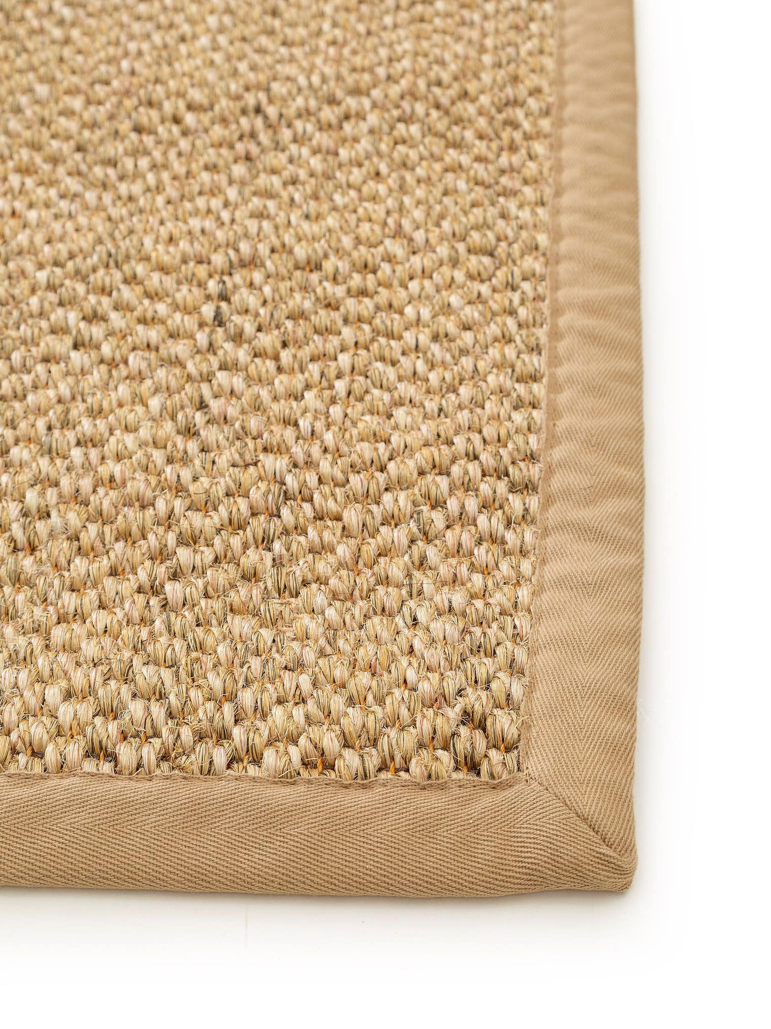 Tapis en 100% Sisal en Beige avec une pile de 1- 5 mm de hauteur de benuta Pure