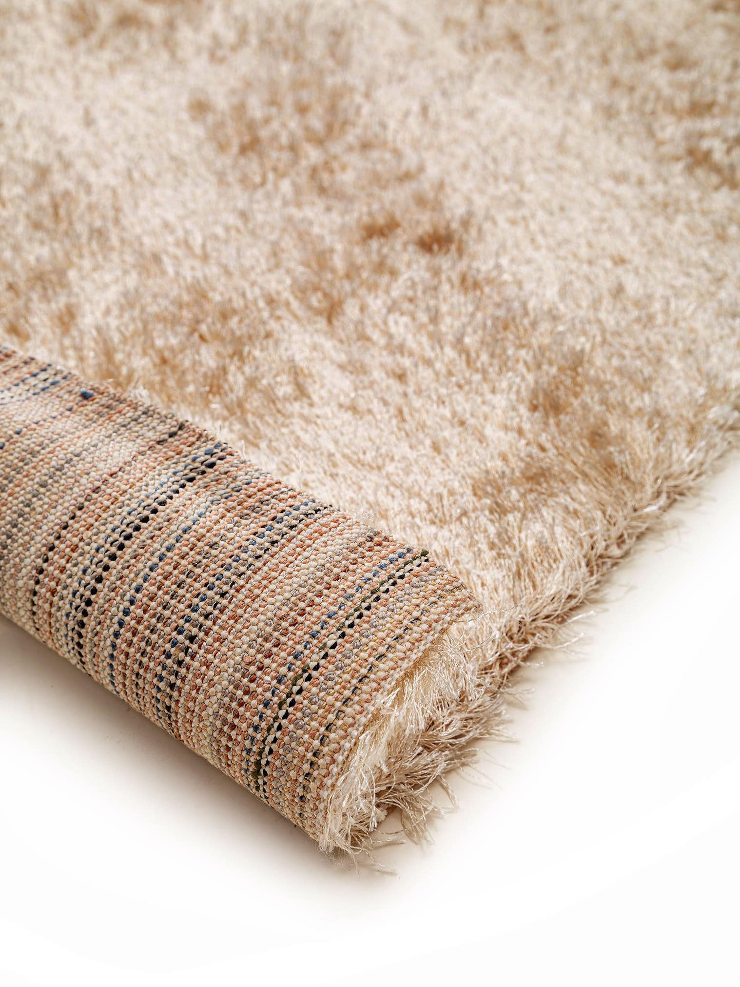 Tapijt van 100% Polyester in Beige met een 21 - 30 mm hoge pool van benuta