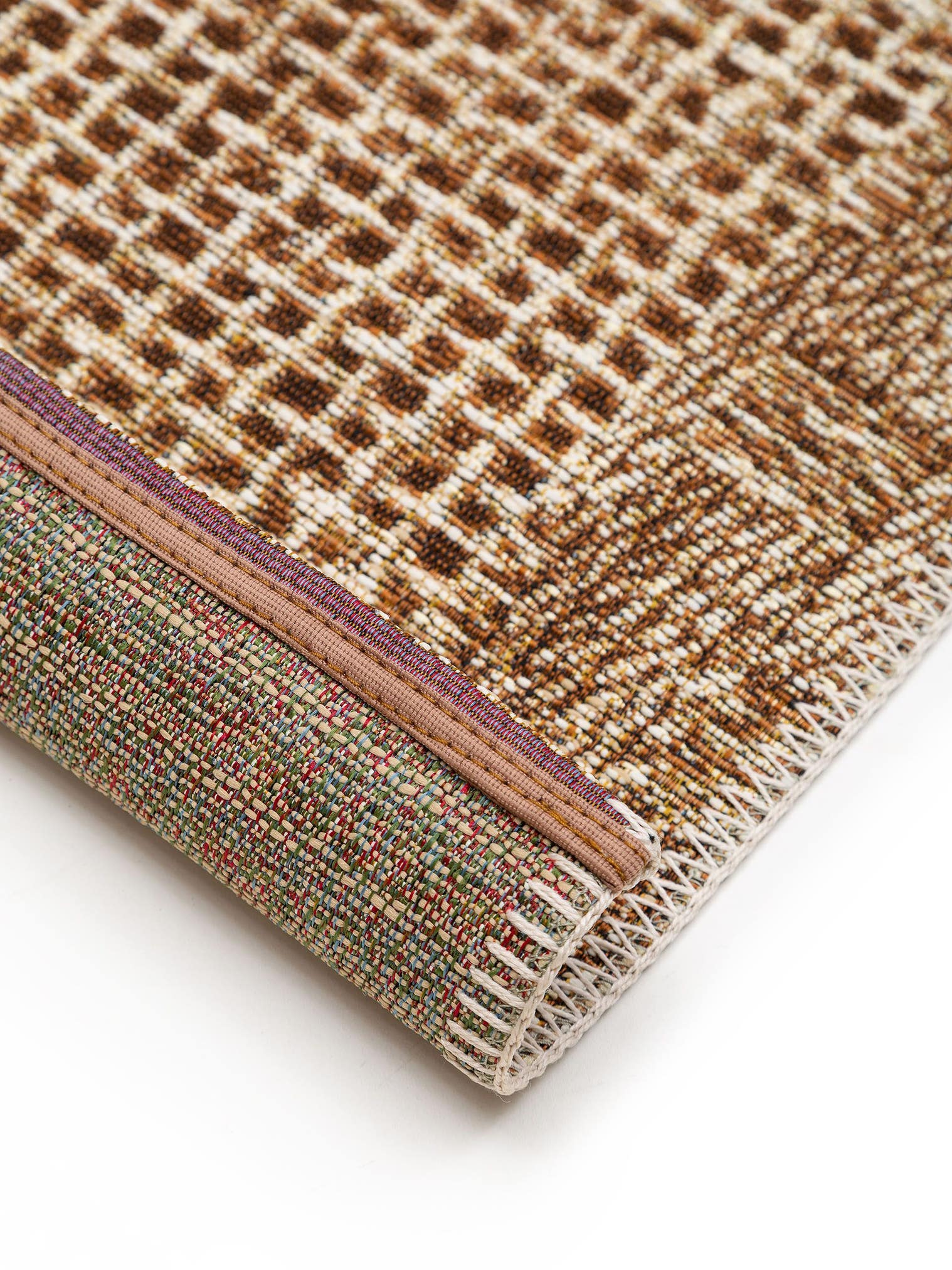 Teppe av 76 % polypropylen, 24 % polyester i Beige med opptil 5 mm høy lugg fra benuta Nest