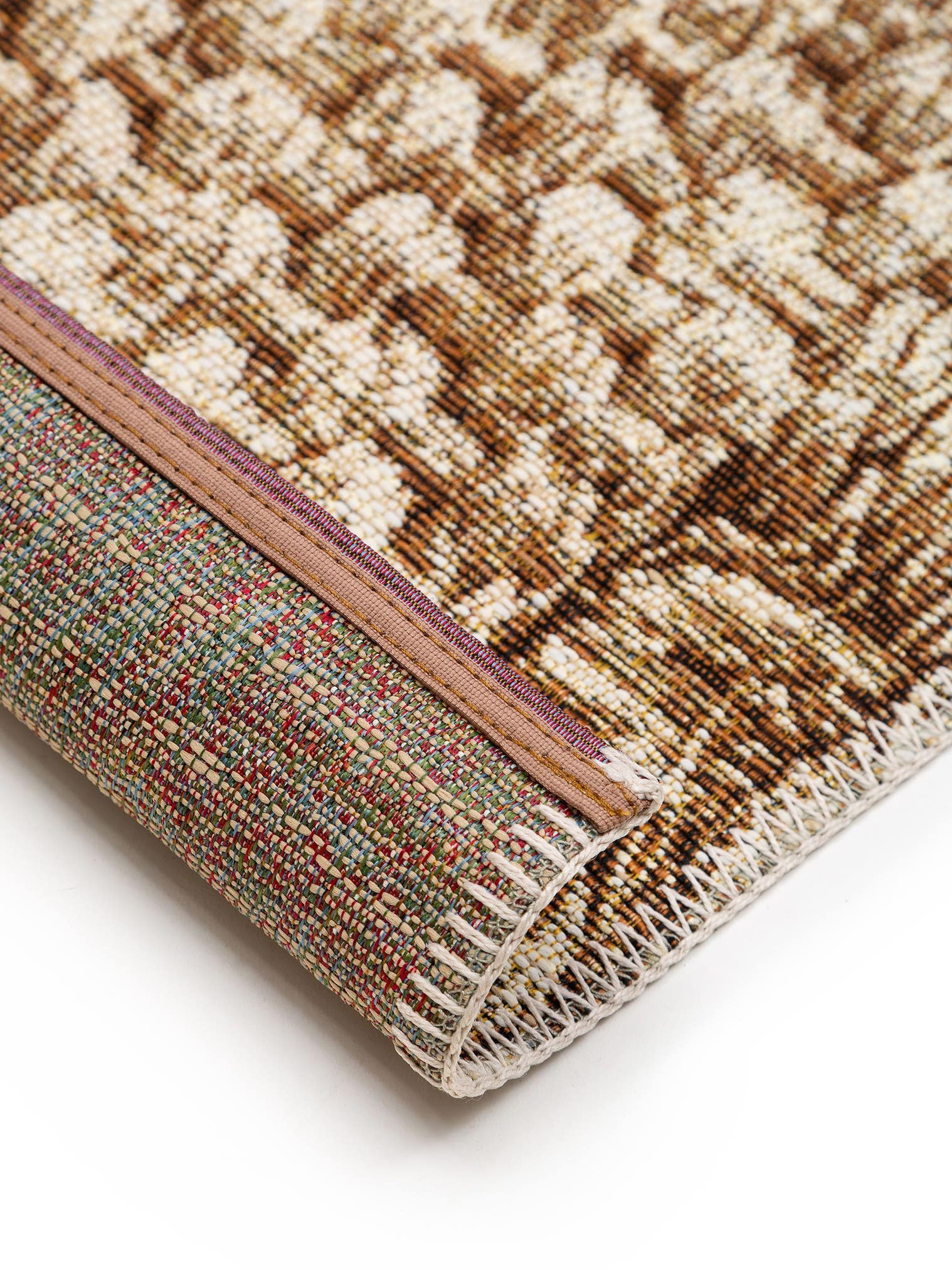 Teppich aus 76% Polypropylen, 24% Polyester in Beige mit bis 5 mm hohem Flor von benuta Nest