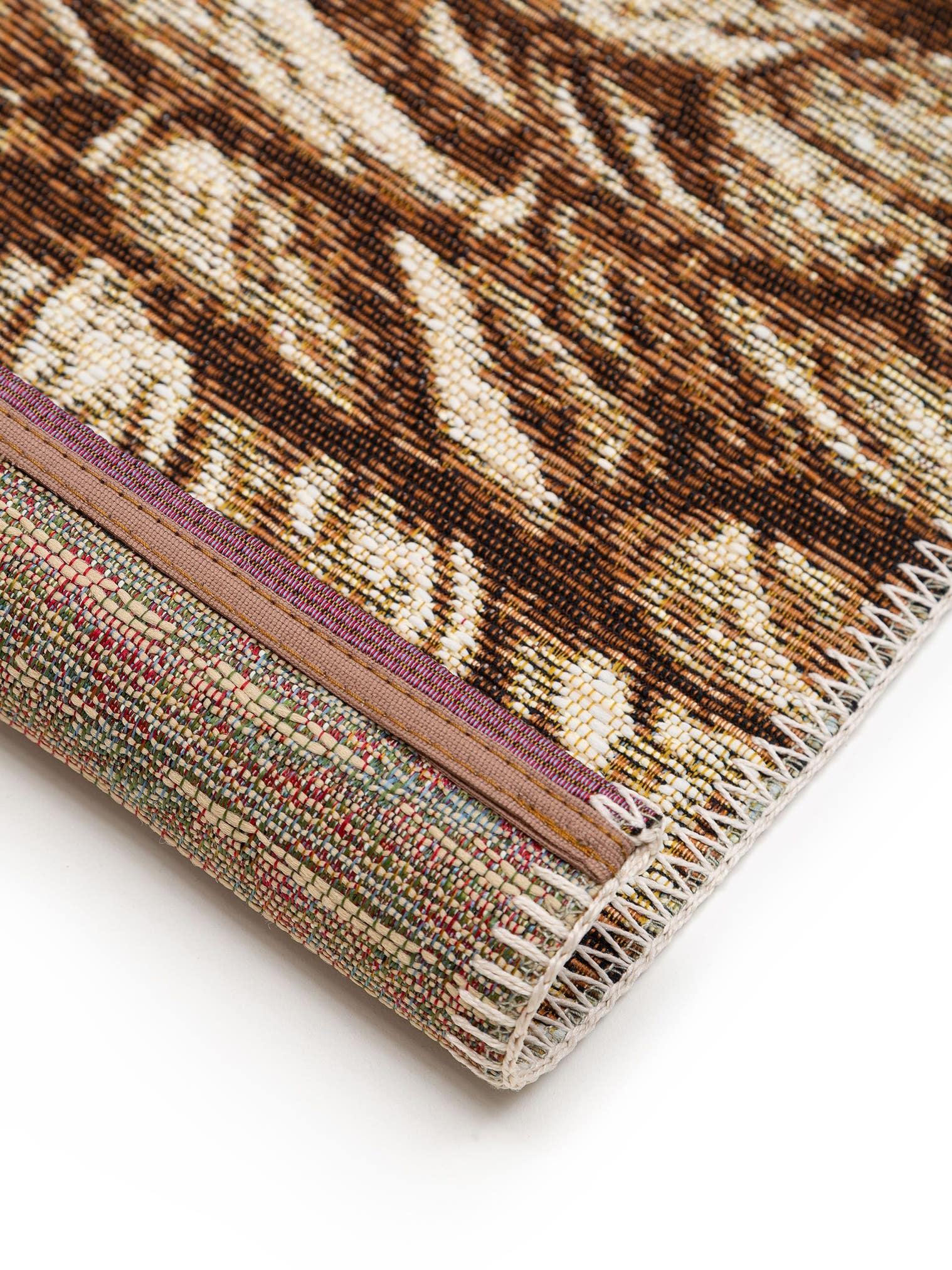 Teppich aus 76% Polypropylen, 24% Polyester in Beige mit bis 5 mm hohem Flor von benuta Nest