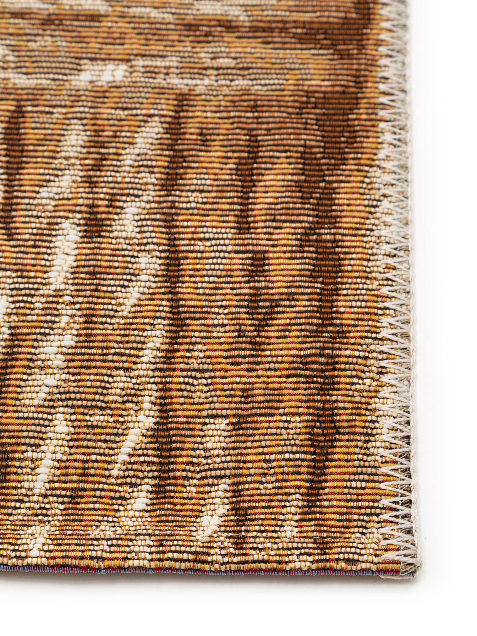 Tæppe af 76% polypropylen, 24% Polyester i Beige med 1- 5 mm høj luv fra benuta Nest