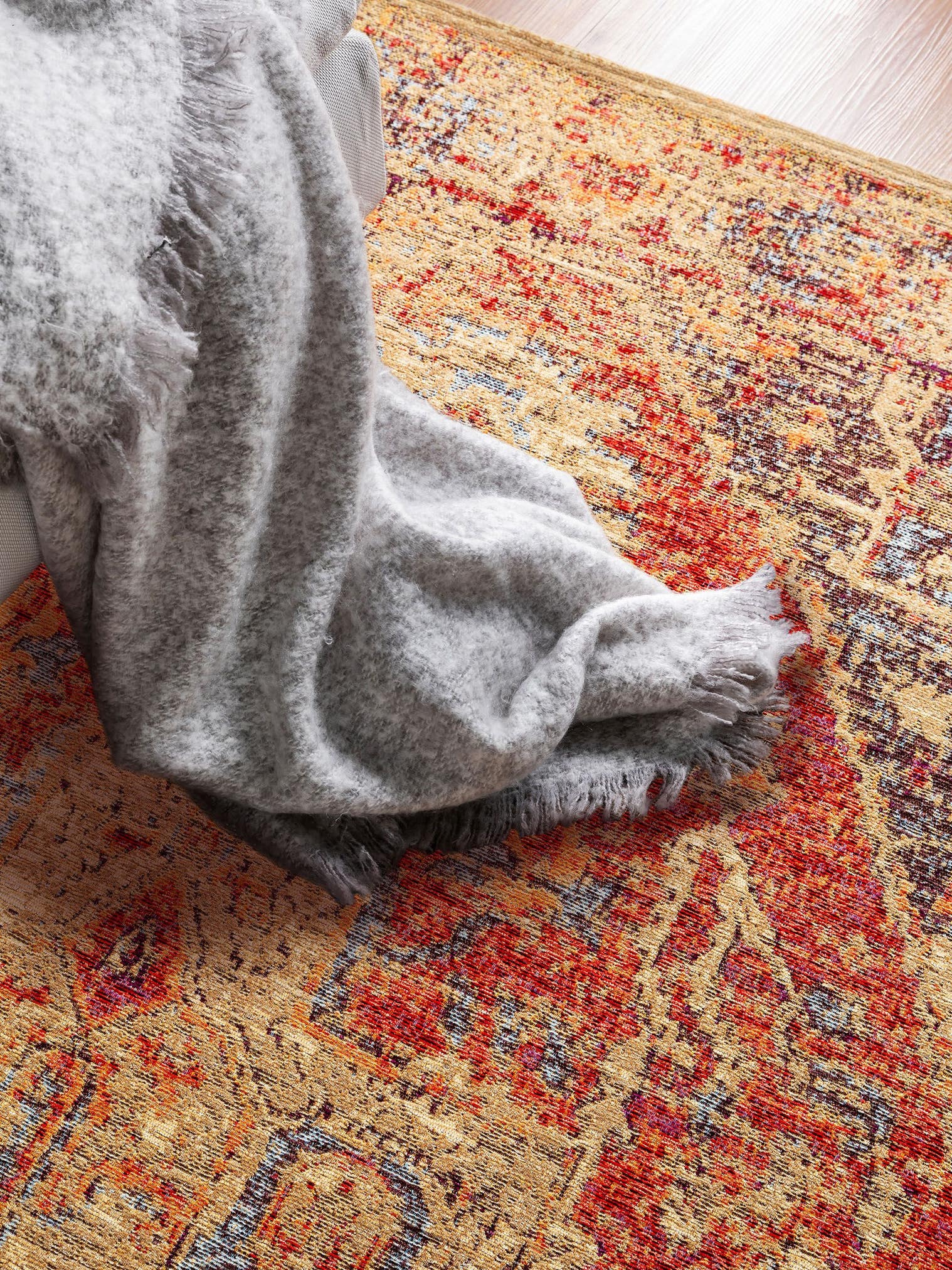Matta av 78% Polyester, 20% Bomull, 1% Latex i Flerfärgad med 1- 5 mm hög lugg från benuta Pop