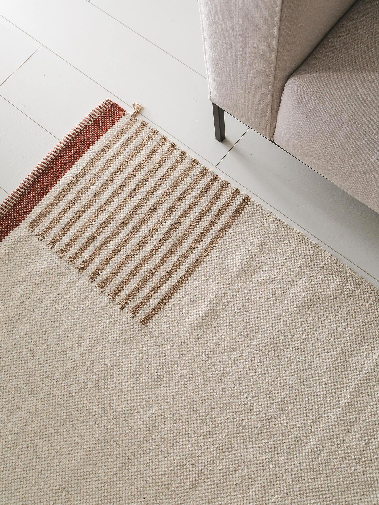 Teppich aus 55% Baumwolle, 45% Wolle in Beige mit bis 5 mm hohem Flor von benuta Nest