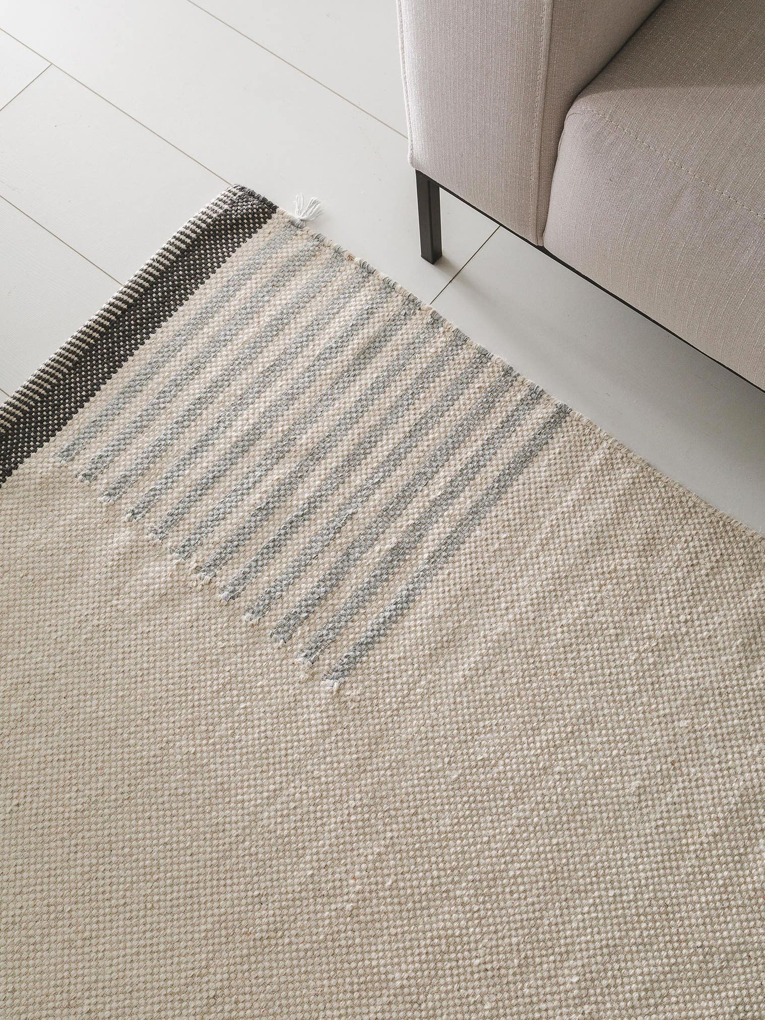 Rug made of 55% Cotton, 45% Wool in Grey with a 1- 5 mm high pile by benuta Nest
