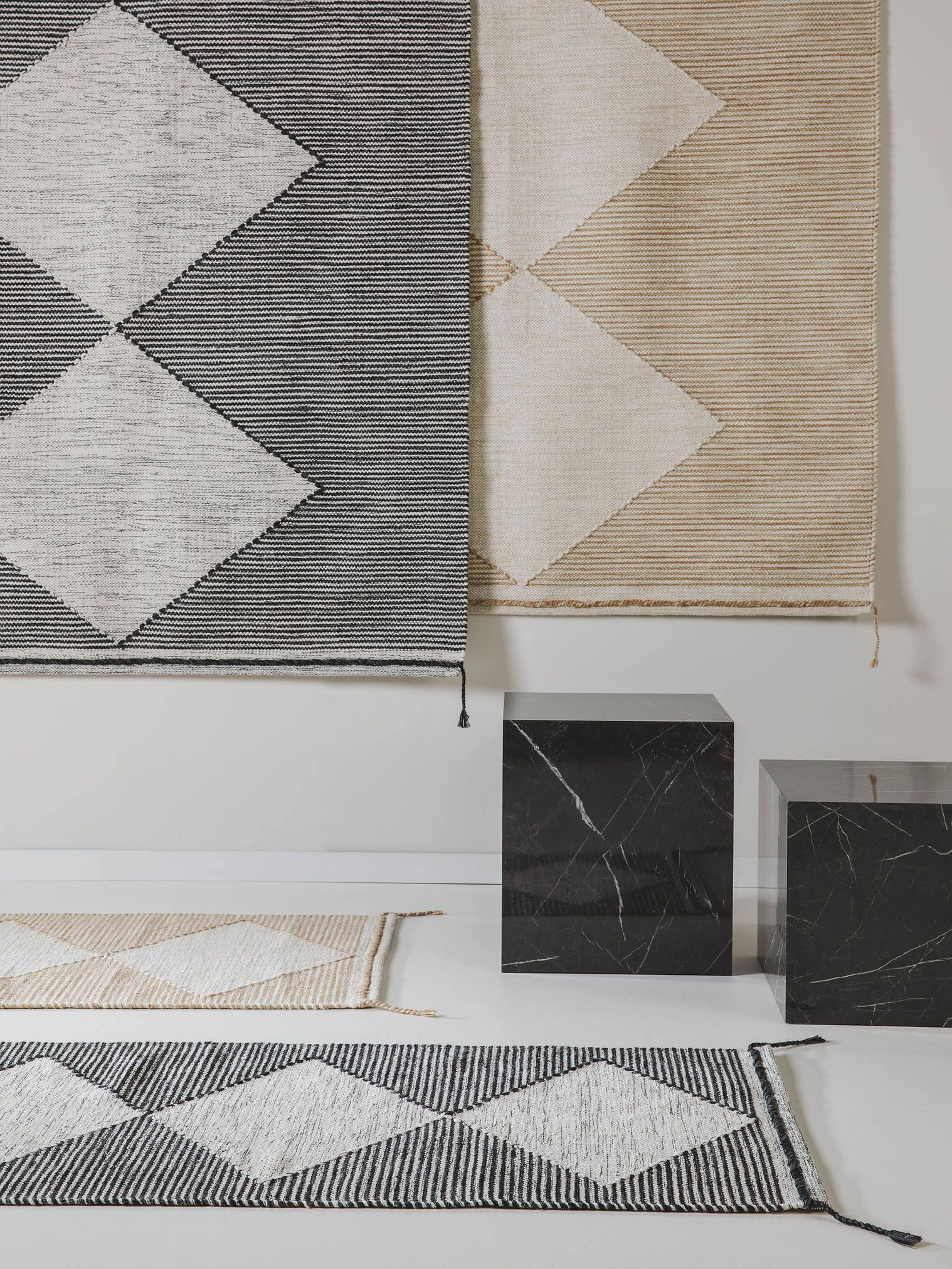 Teppich aus 50% Wolle, 50% Baumwolle in Beige mit bis 5 mm hohem Flor von benuta Pure