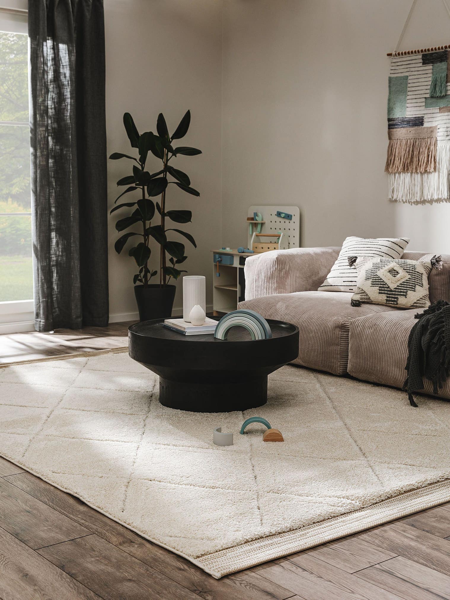 Tæppe af 100% Polypropylen i Beige med 21 - 30 mm høj luv fra benuta Nest