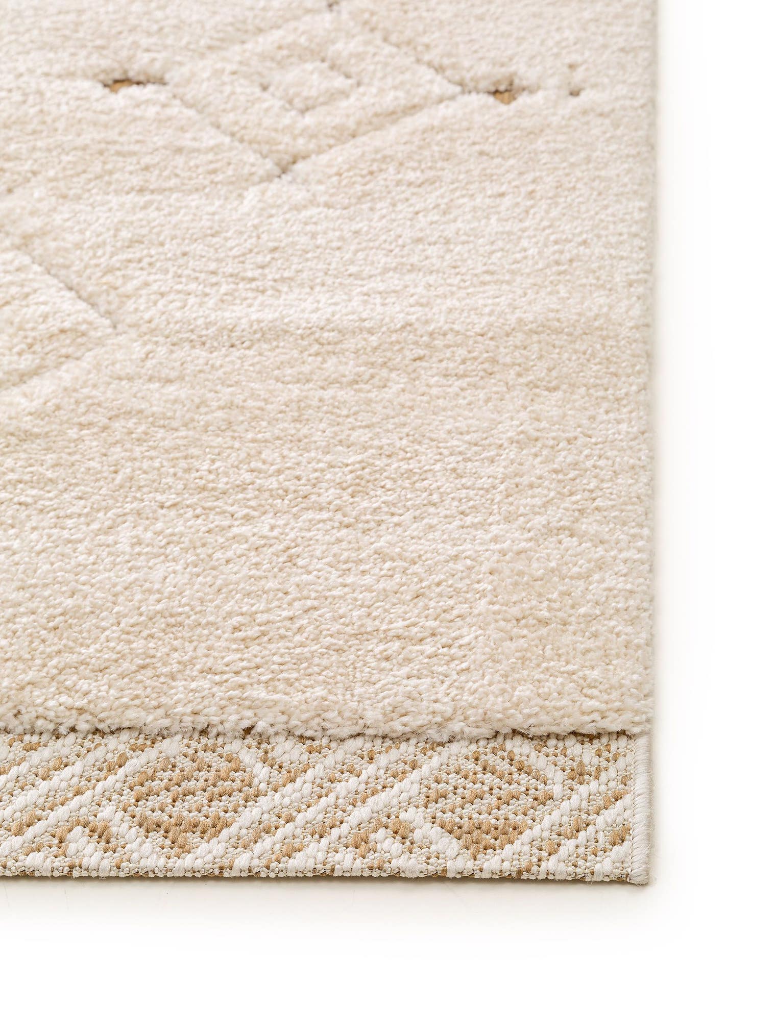 Teppich aus 100% Polypropylen in Beige mit 21 bis 30 mm hohem Flor von benuta Nest